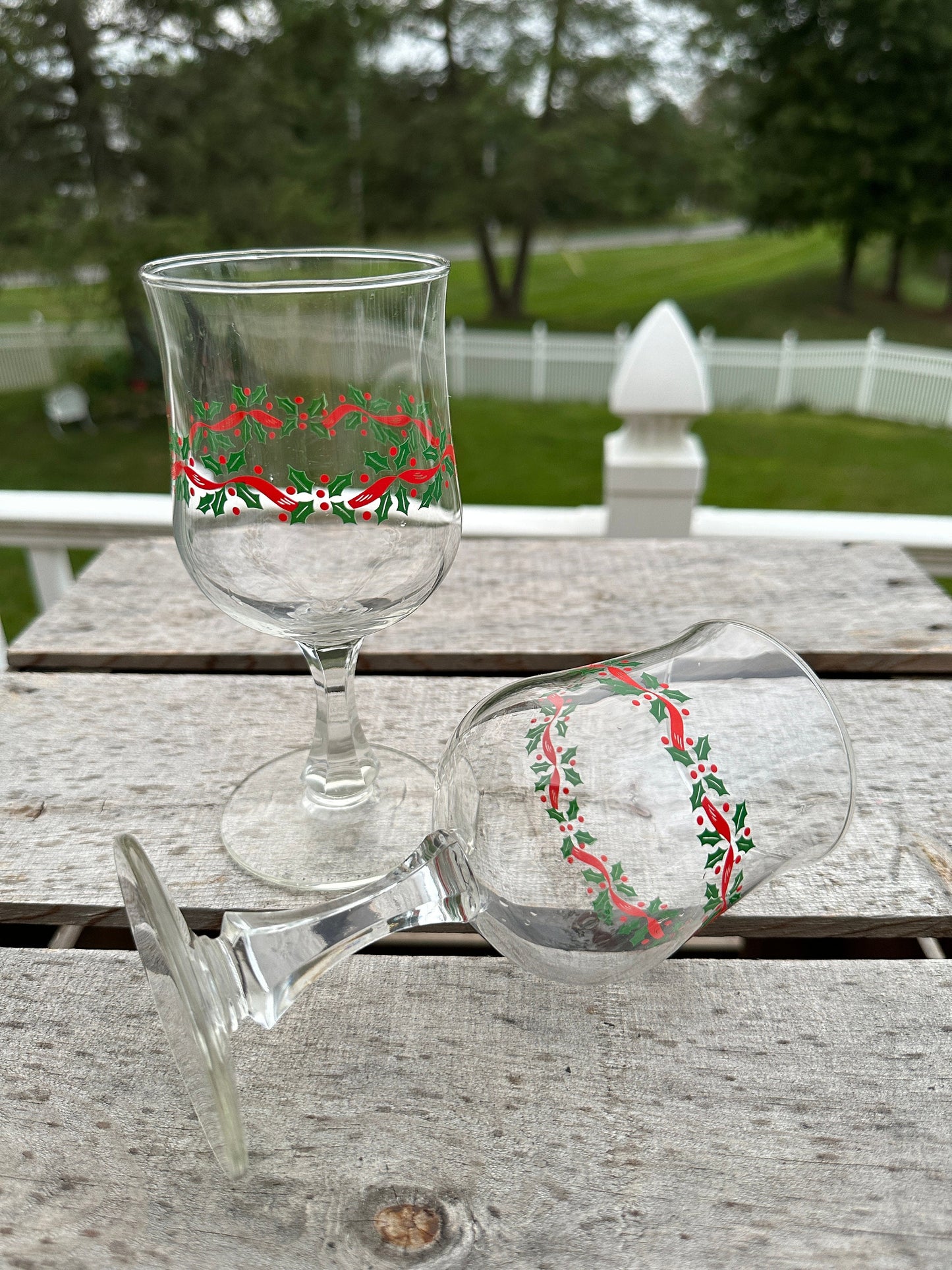 Set of 2 Arby's Christmas Glass; Holly; Red Ribbon; Gold Rimmed; 1990's