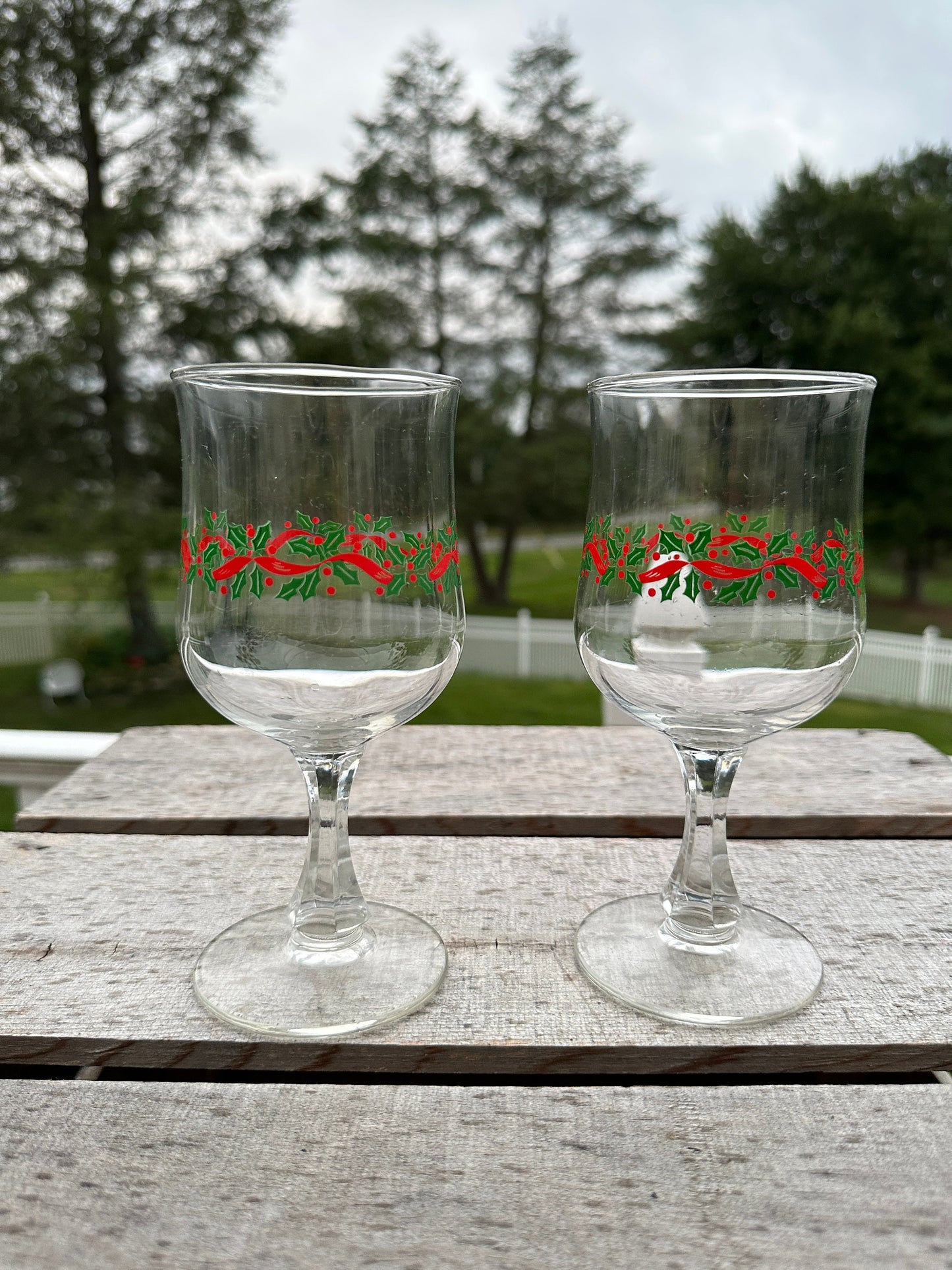 Set of 2 Arby's Christmas Glass; Holly; Red Ribbon; Gold Rimmed; 1990's