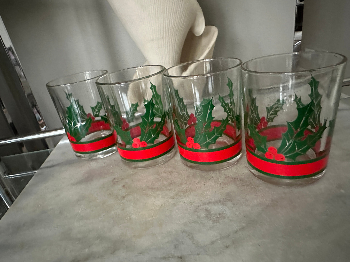 Libbey Holly & Berries Christmas Rock Glasses Tumblers set of 4