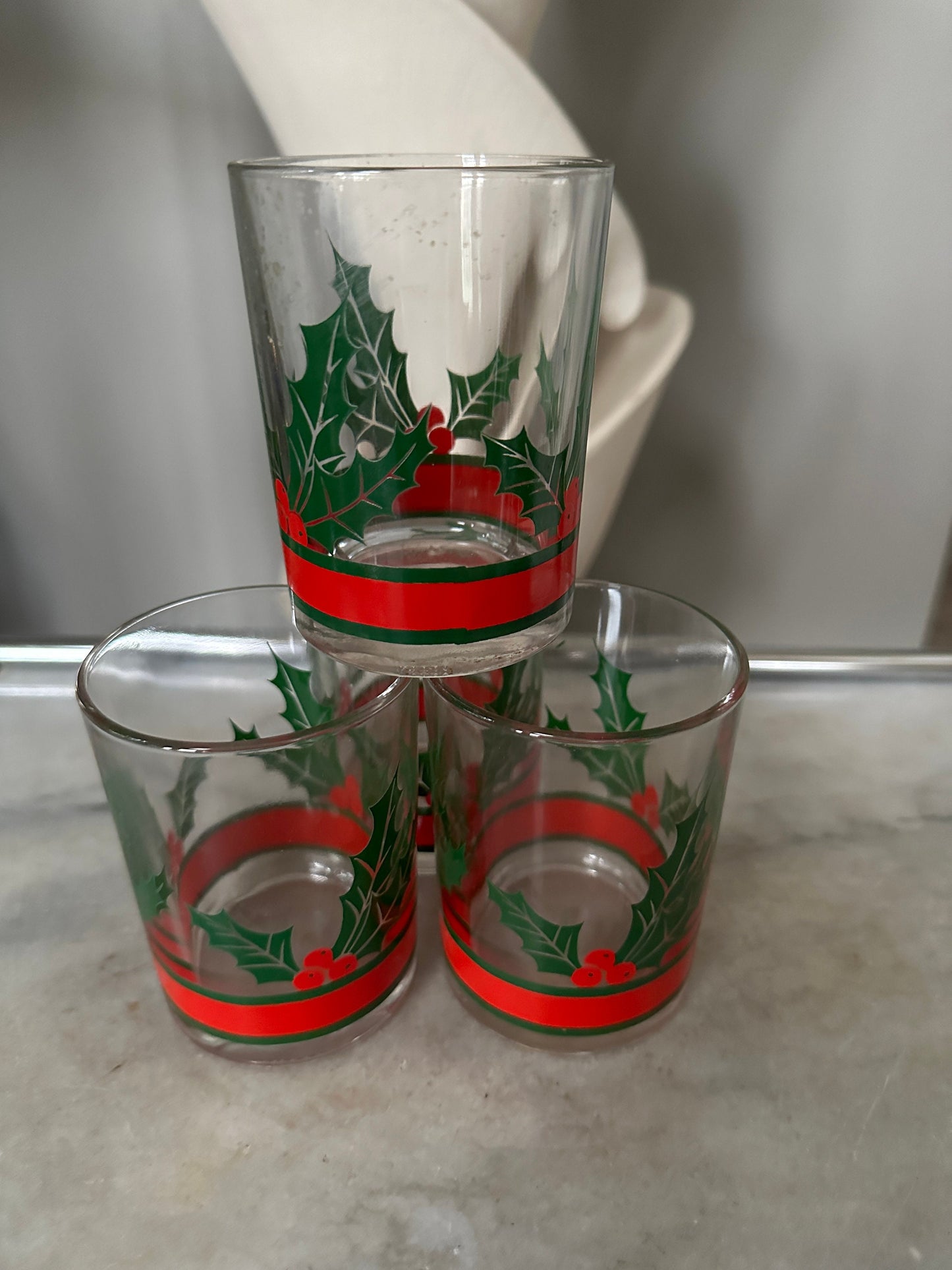 Libbey Holly & Berries Christmas Rock Glasses Tumblers set of 4