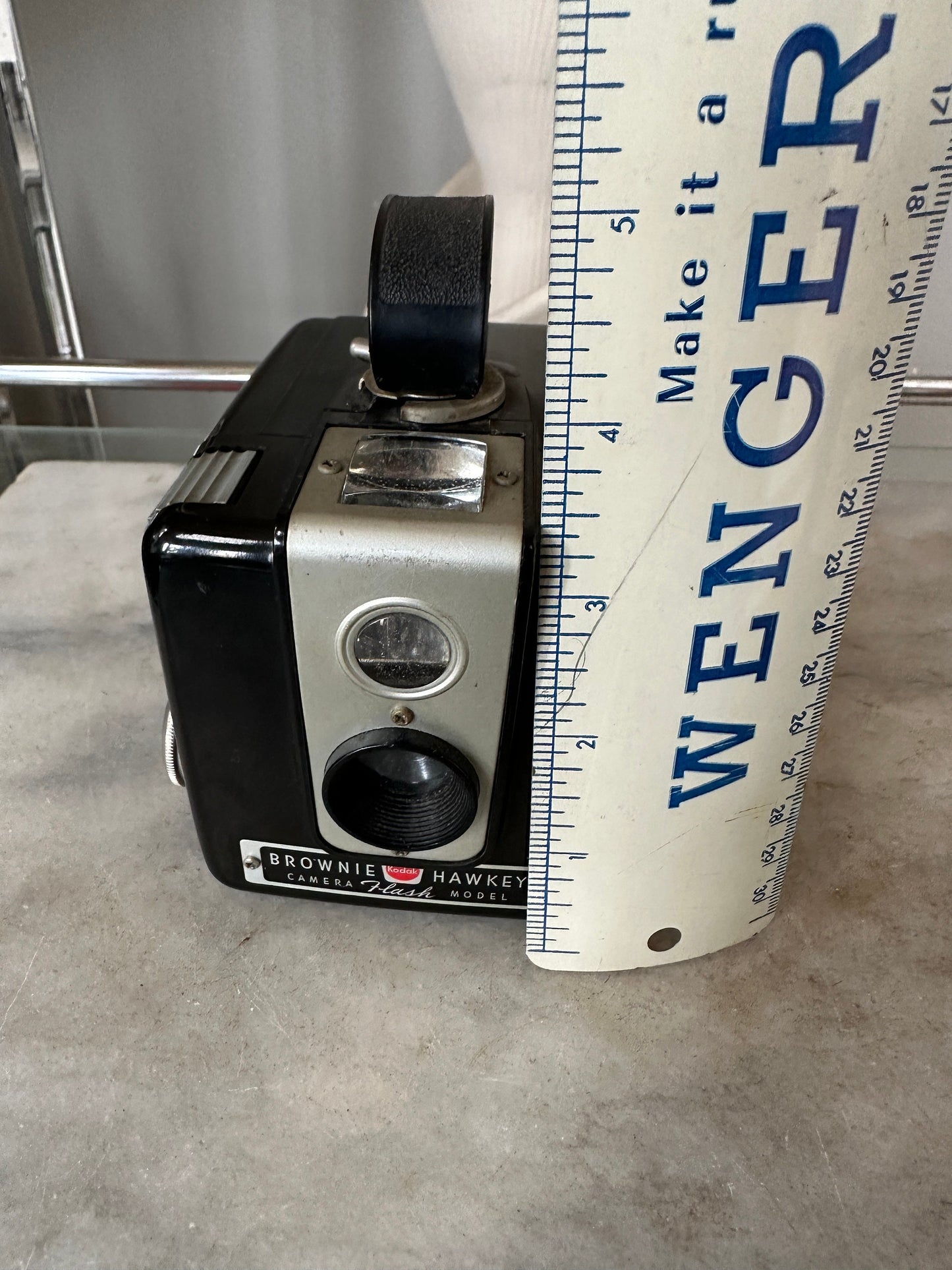 Vintage Kodak Brownie Hawkeye Flash Camera: Collectible Box Camera