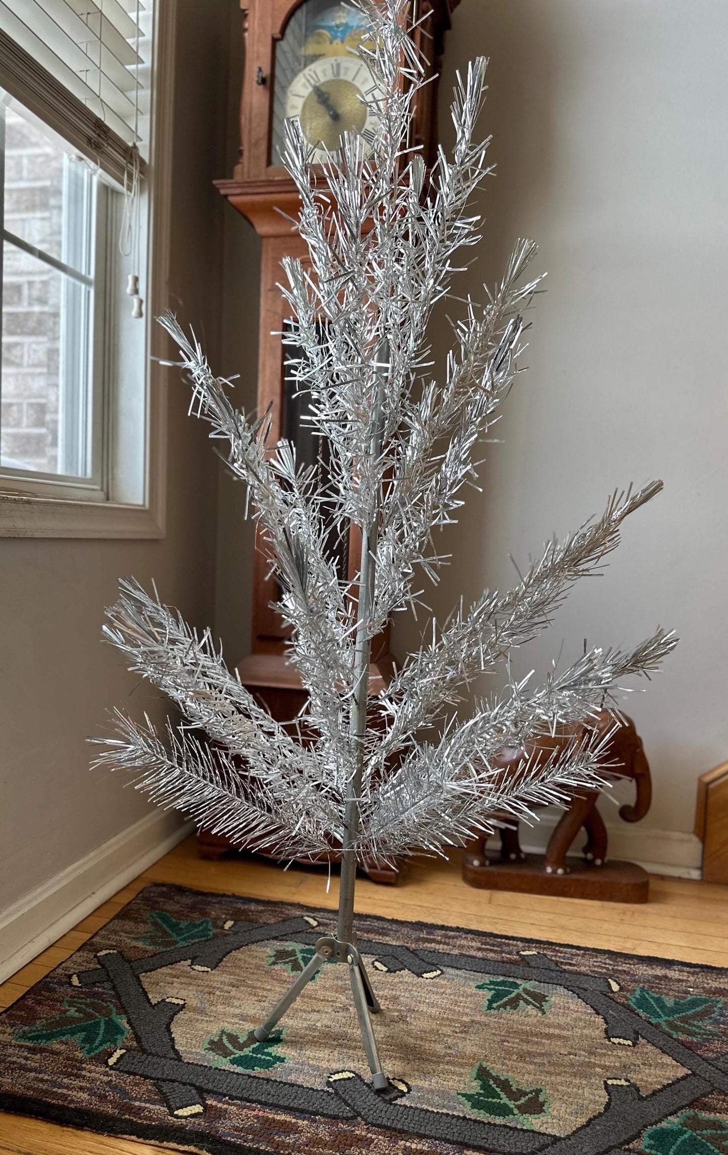Vintage 4 foot Aluminum Christmas Tree: Fairyland by Craft House, Chicago (IOB)