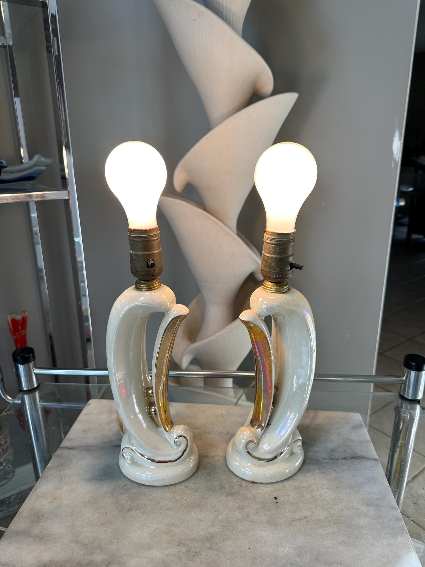Vintage Art Deco Table Lamps: Cream & Gold Accent Lighting