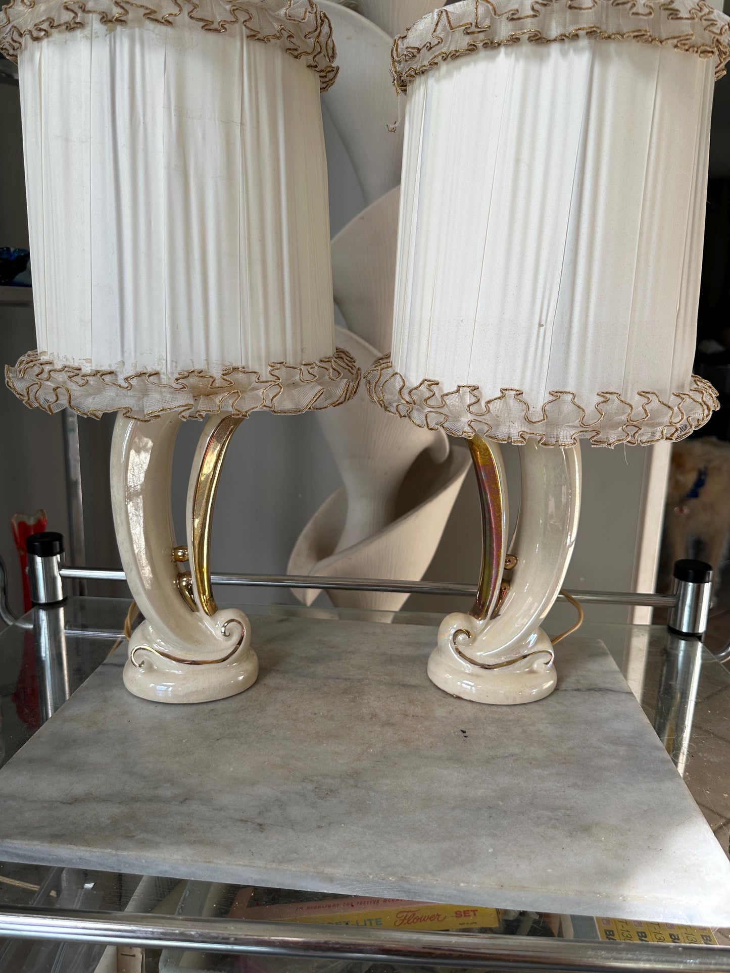Vintage Art Deco Table Lamps: Cream & Gold Accent Lighting