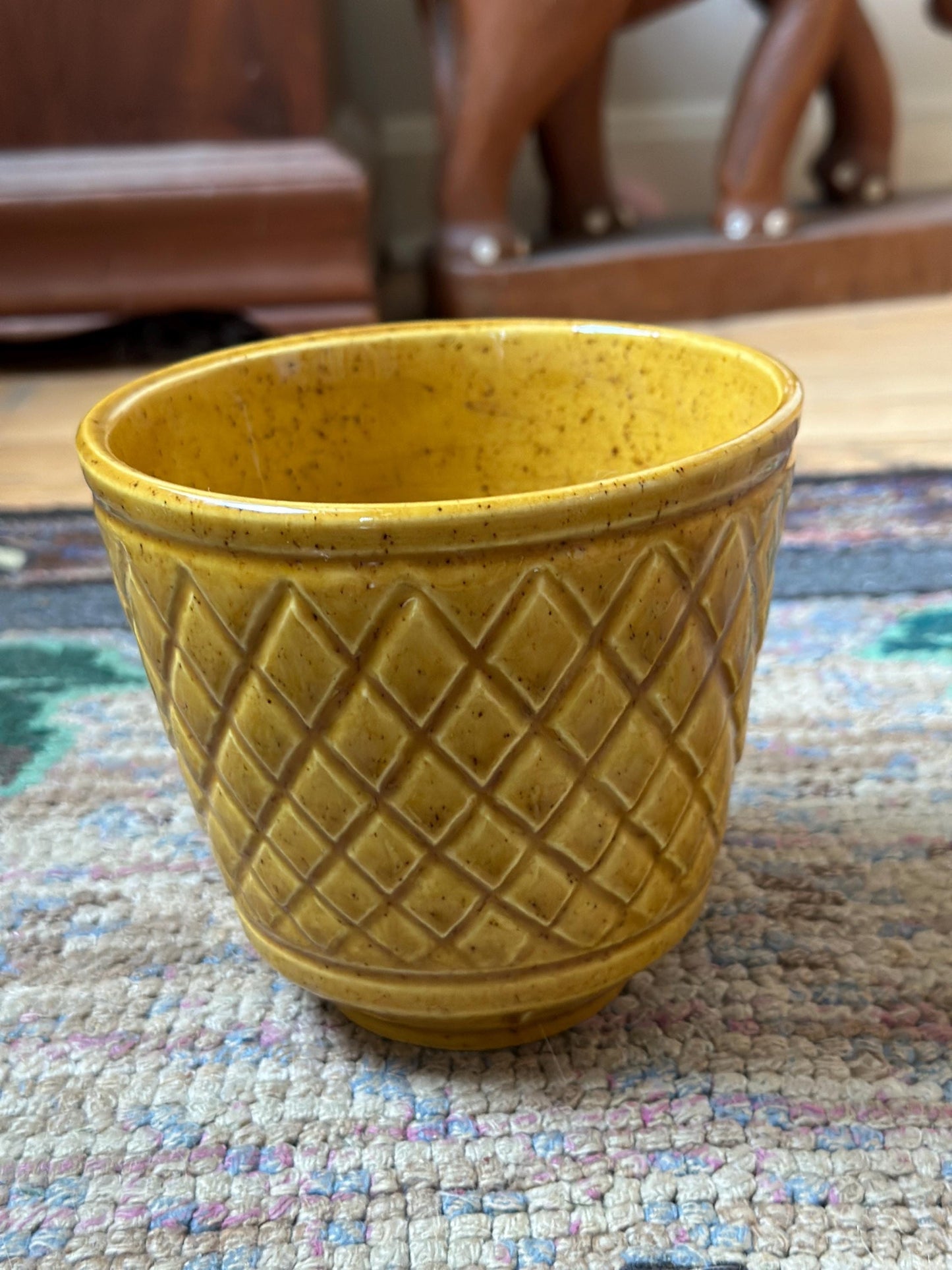 Vintage Haeger Pottery. #404 Planter/Vase, with Diamond Quilt Pattern