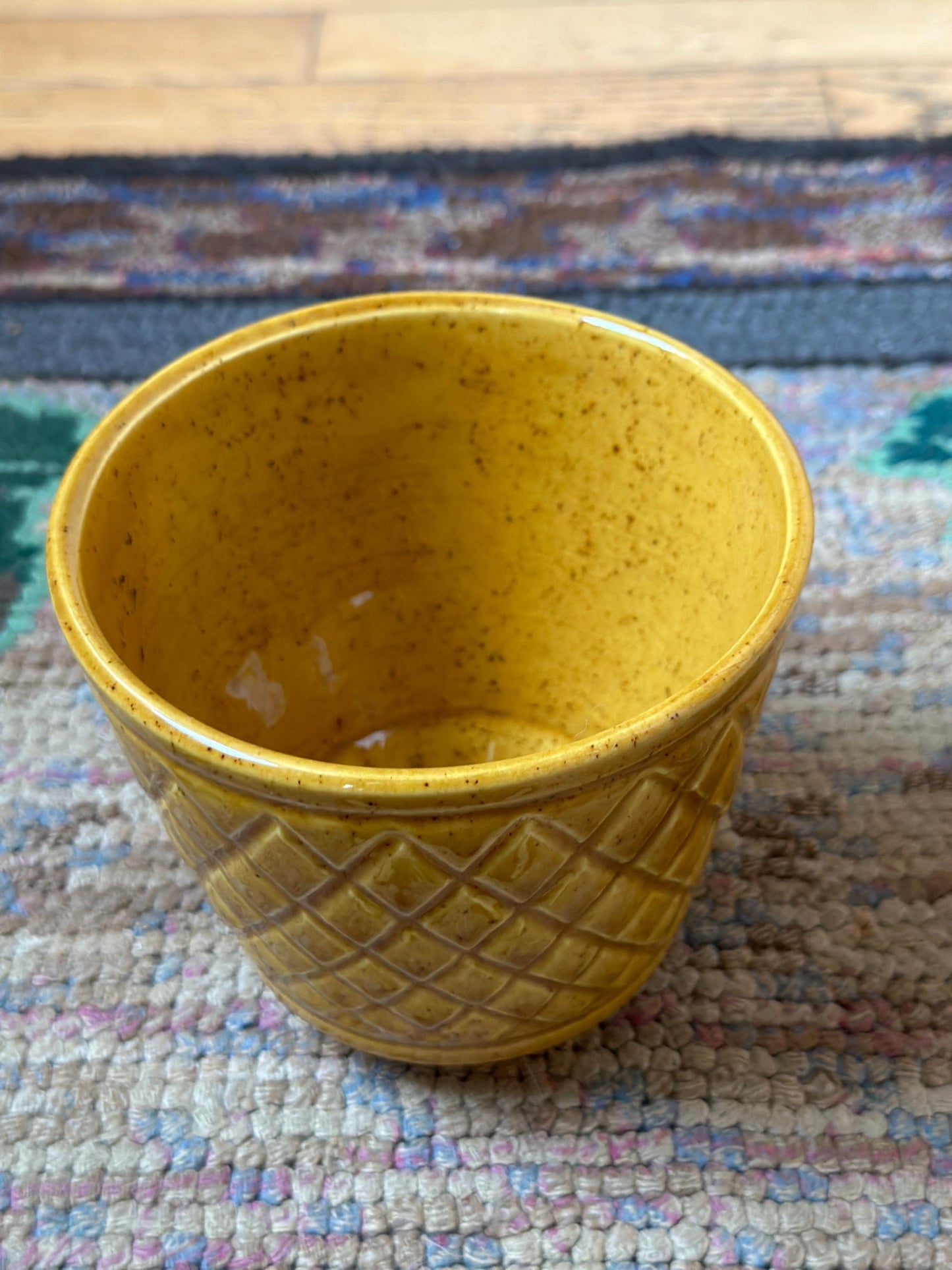 Vintage Haeger Pottery. #404 Planter/Vase, with Diamond Quilt Pattern