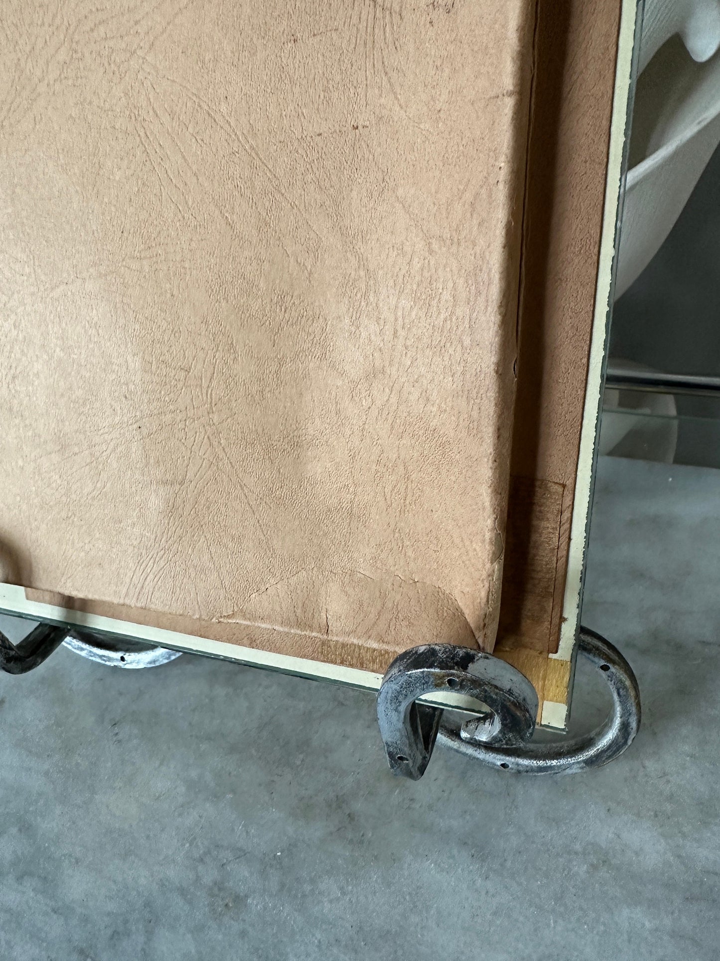 Vintage Glass Deer Winter Scene: Kauffman's Garage Advertising