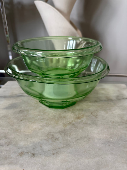 Vintage Set of Two Hazel Atlas Uranium Glass Restwell Nesting Mixing Bowls