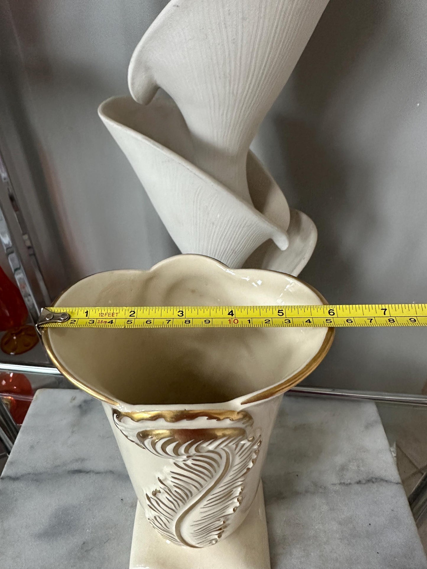 Vintage Art Deco Chadwick Pottery Vase 1940s Gold And Ivory Feather Plume 9”