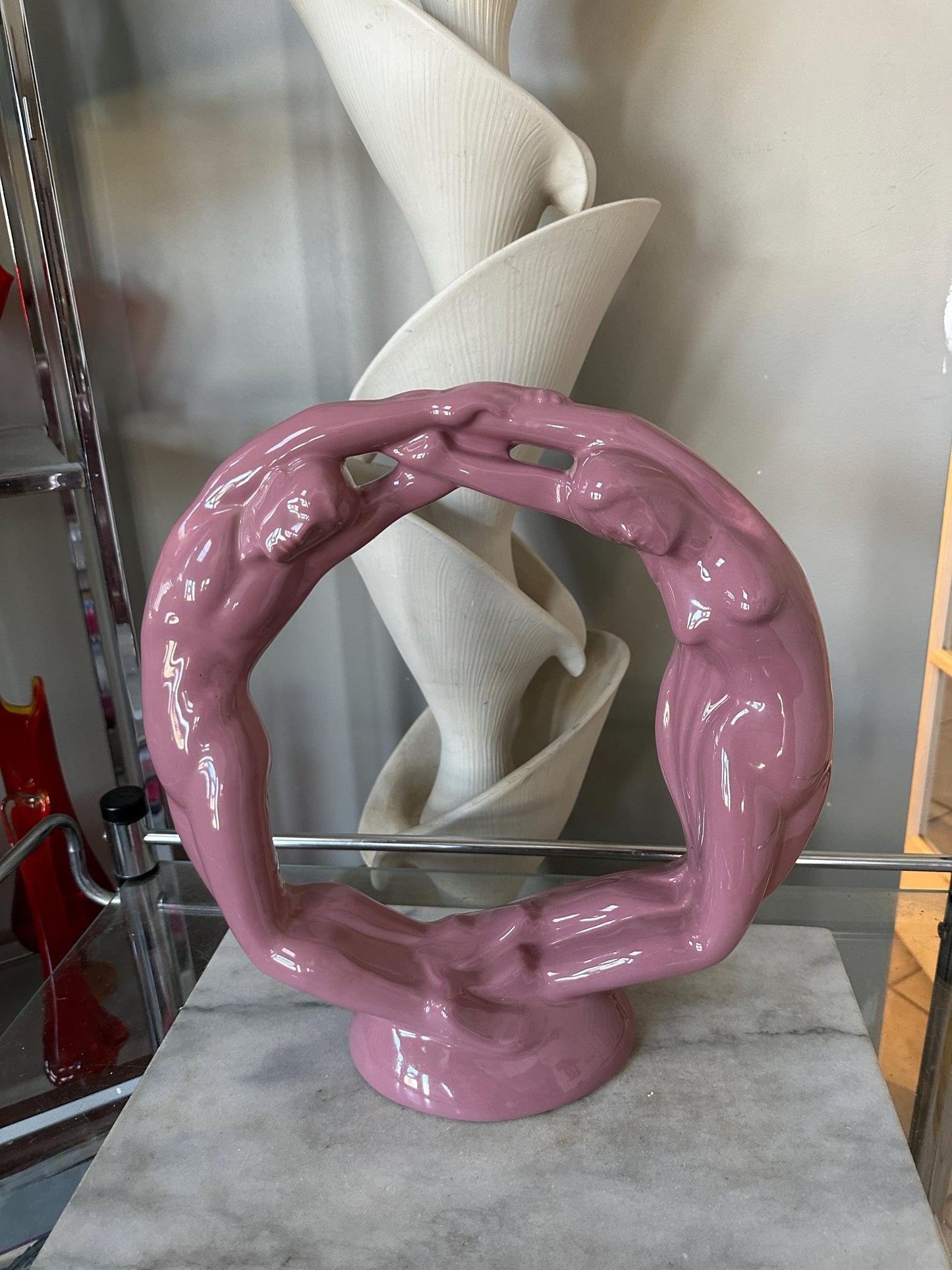Vintage Haeger Pottery Circle of Love Sculpture: Mauve Pink Art Deco Ceramic