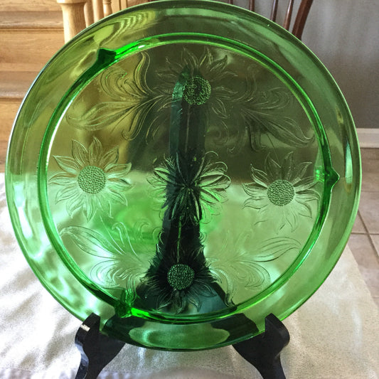 Jeannette Glass Green Deprssion Glass Cake Plate Sunflowers (plus 2 bonus dessert plates)
