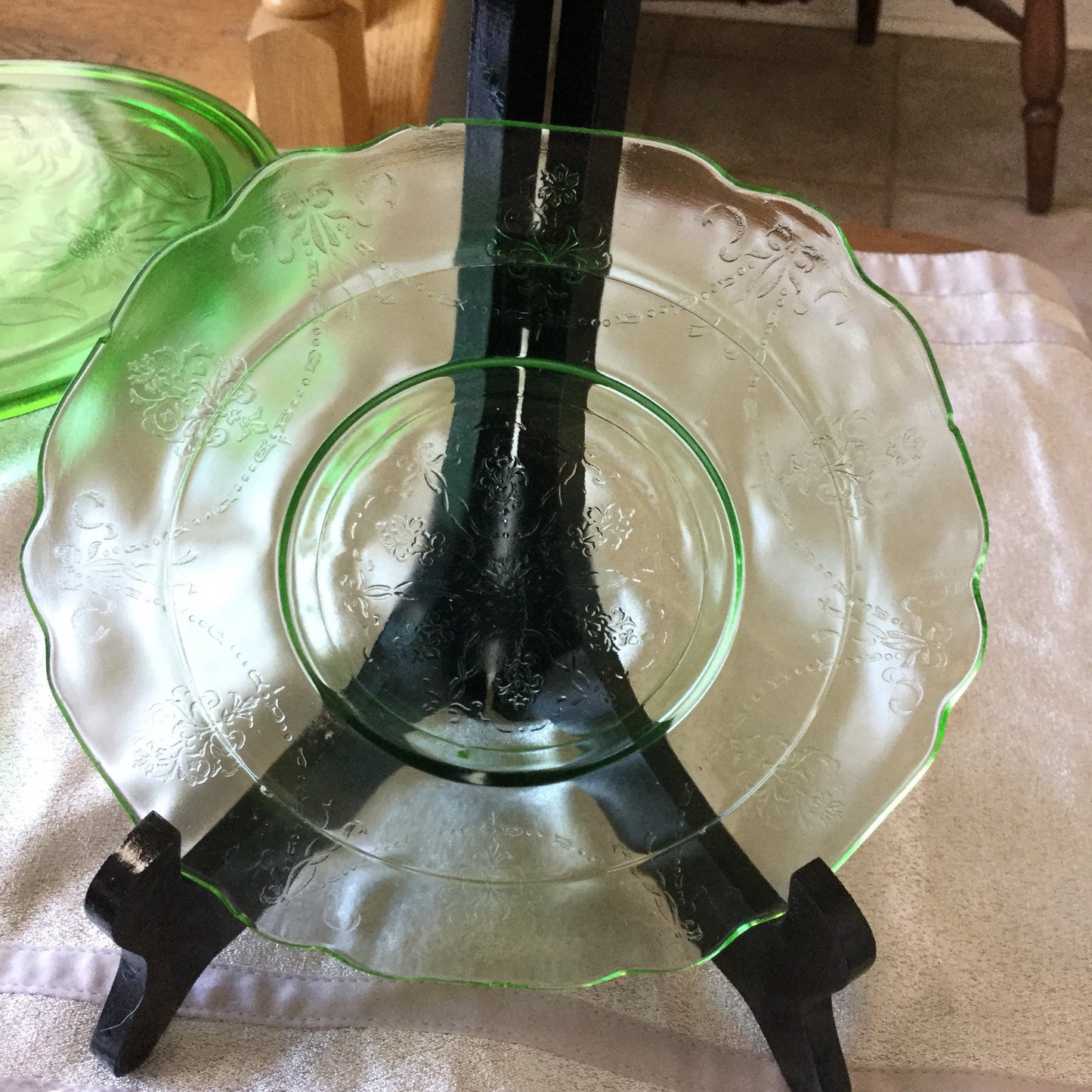 Jeannette Glass Green Deprssion Glass Cake Plate Sunflowers (plus 2 bonus dessert plates)