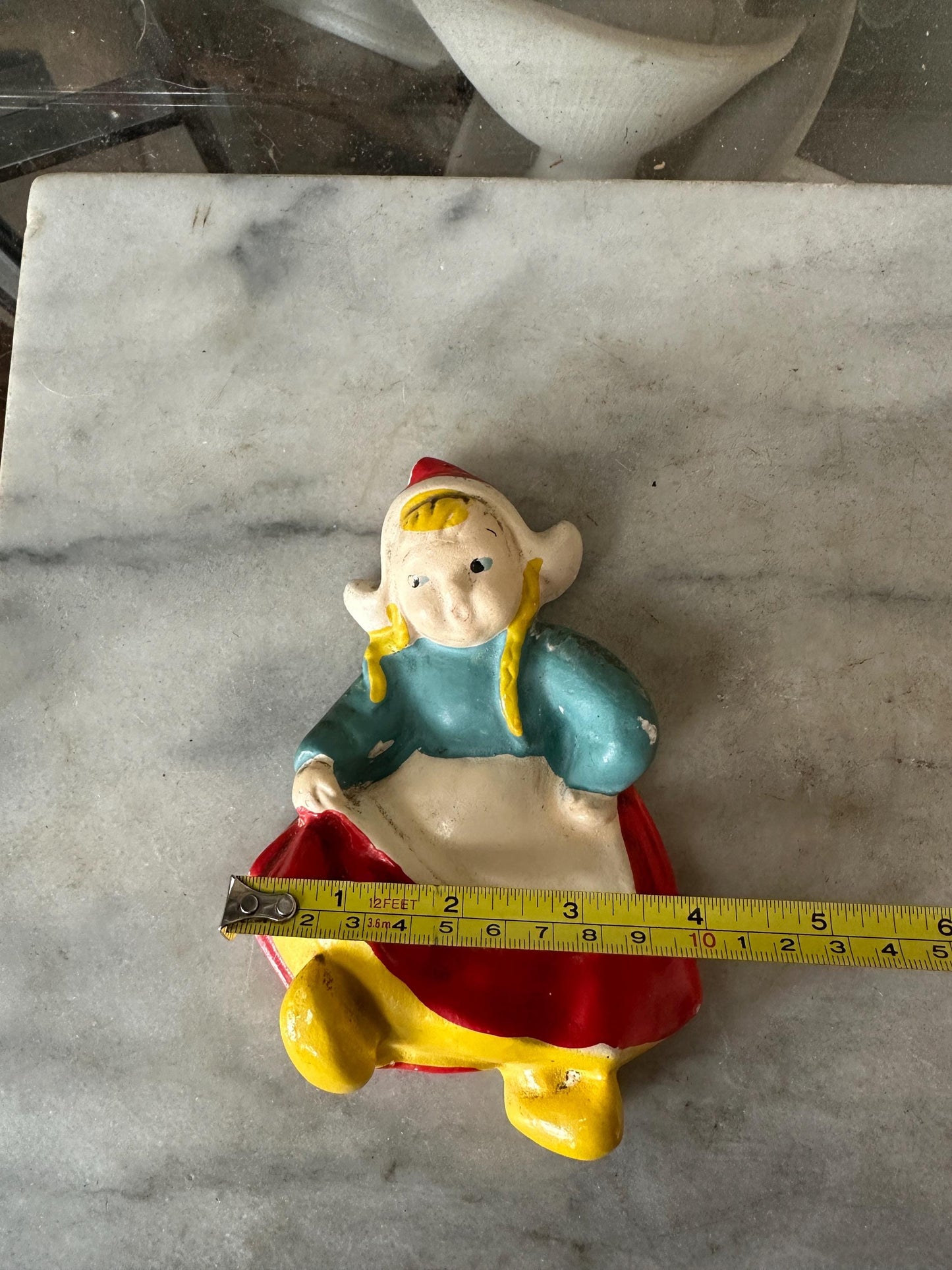 Vintage Chalkware Dancing Dutch boy & girl 1940-50's