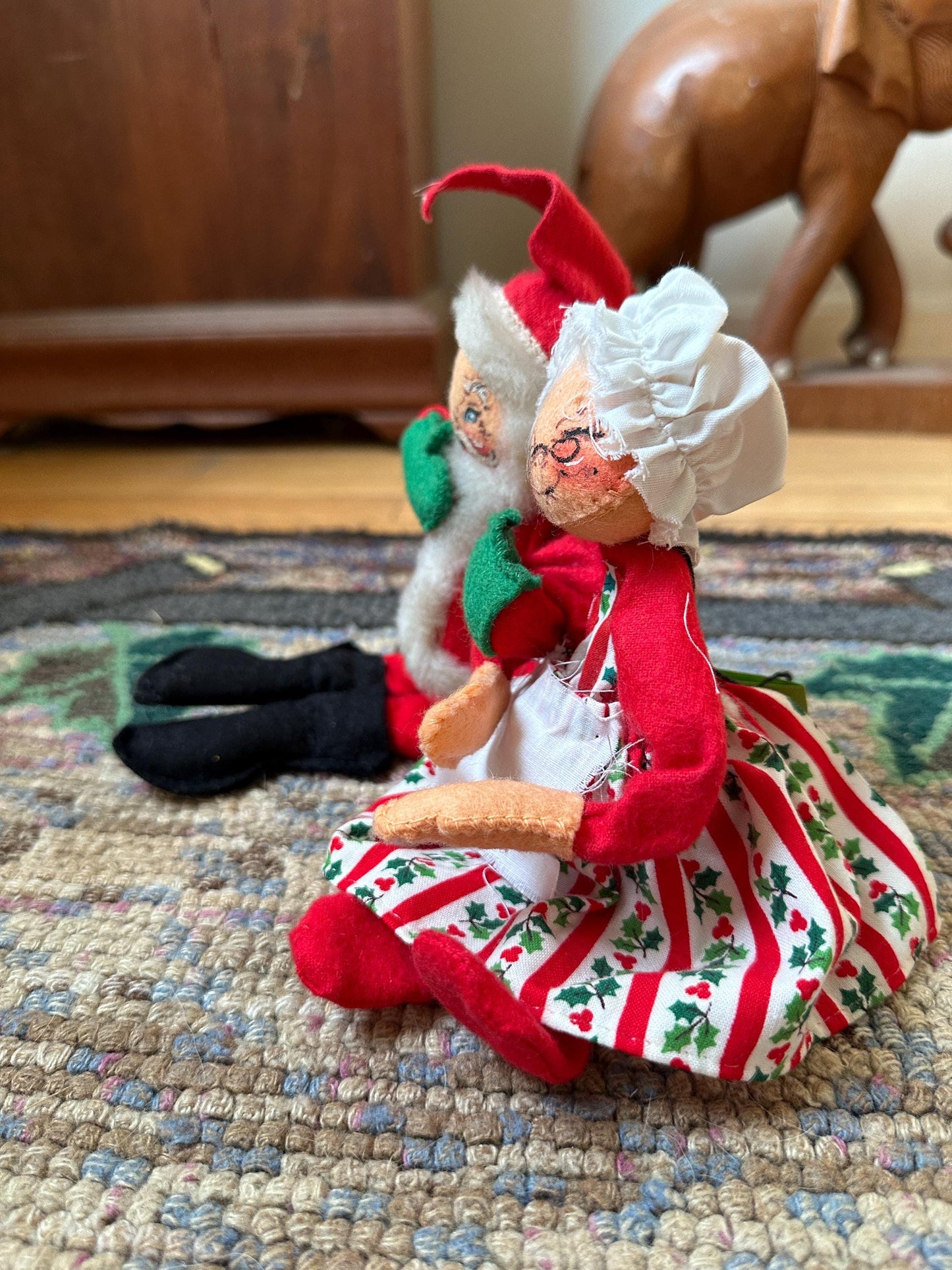 Vintage 1963/80 Annalee Mobilitee Santa And Mrs Claus,  With Sack Bendable Christmas