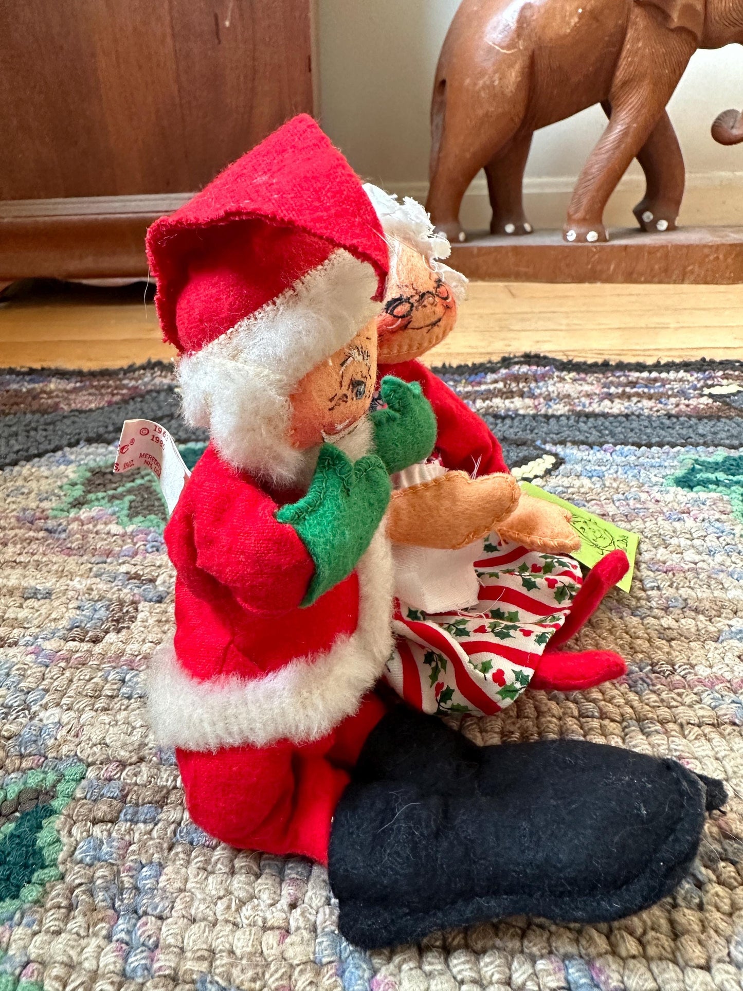 Vintage 1963/80 Annalee Mobilitee Santa And Mrs Claus,  With Sack Bendable Christmas