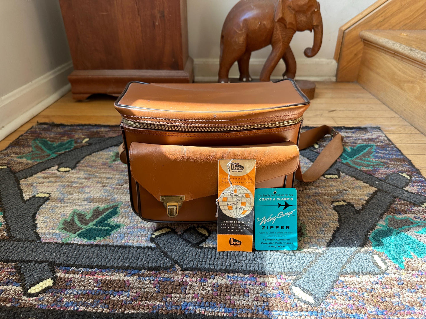 Vintage Brownie Hawkeye Camera Set: Kodak Flash Model & Perrin Leather Bag