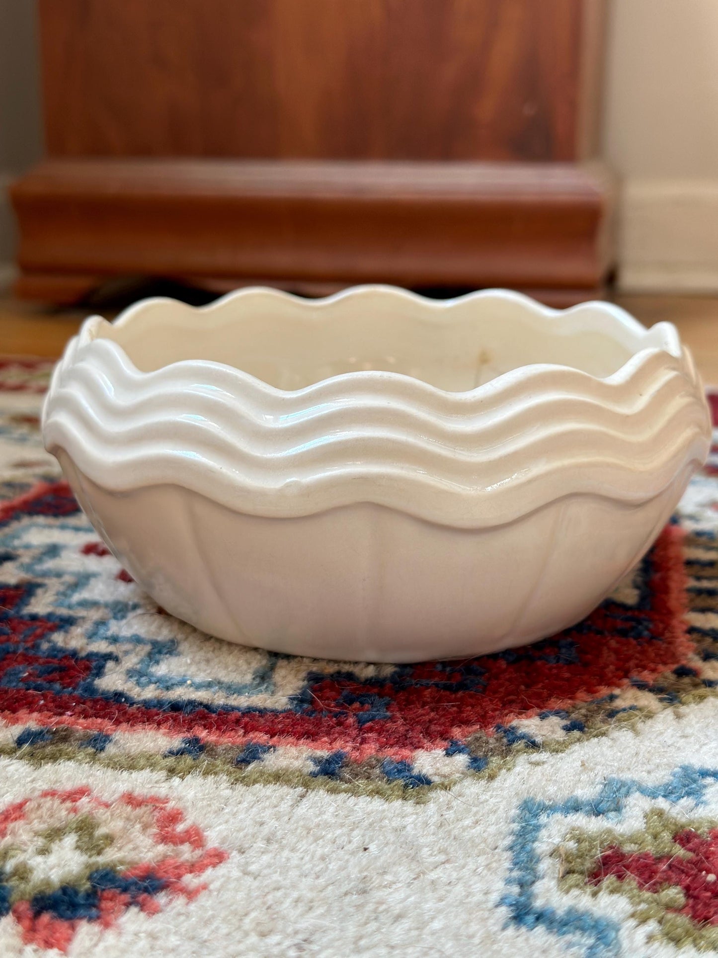 Vintage McCoy Matte White Ribbed Planter: Scalloped Edge Pottery