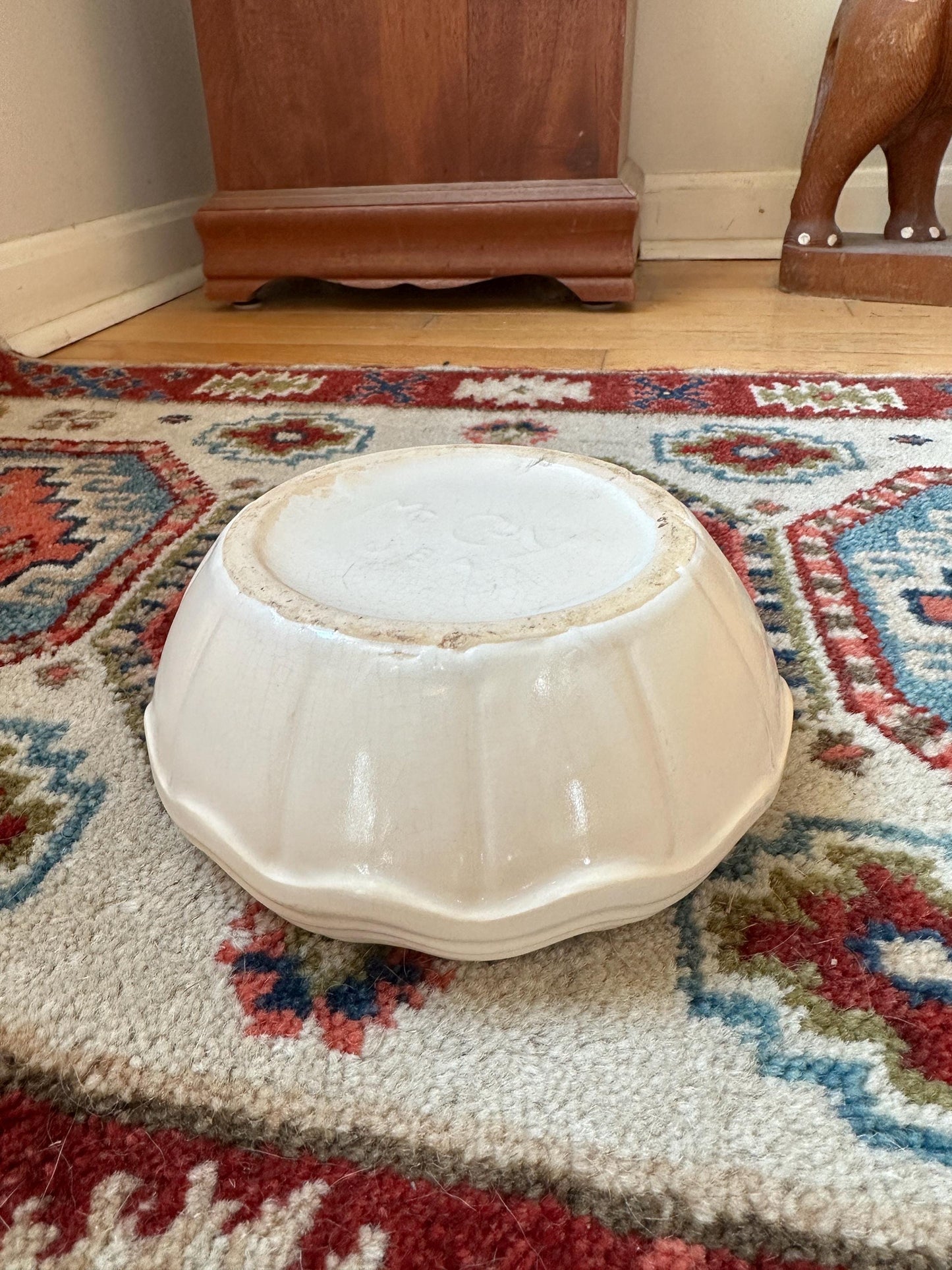 Vintage McCoy Matte White Ribbed Planter: Scalloped Edge Pottery