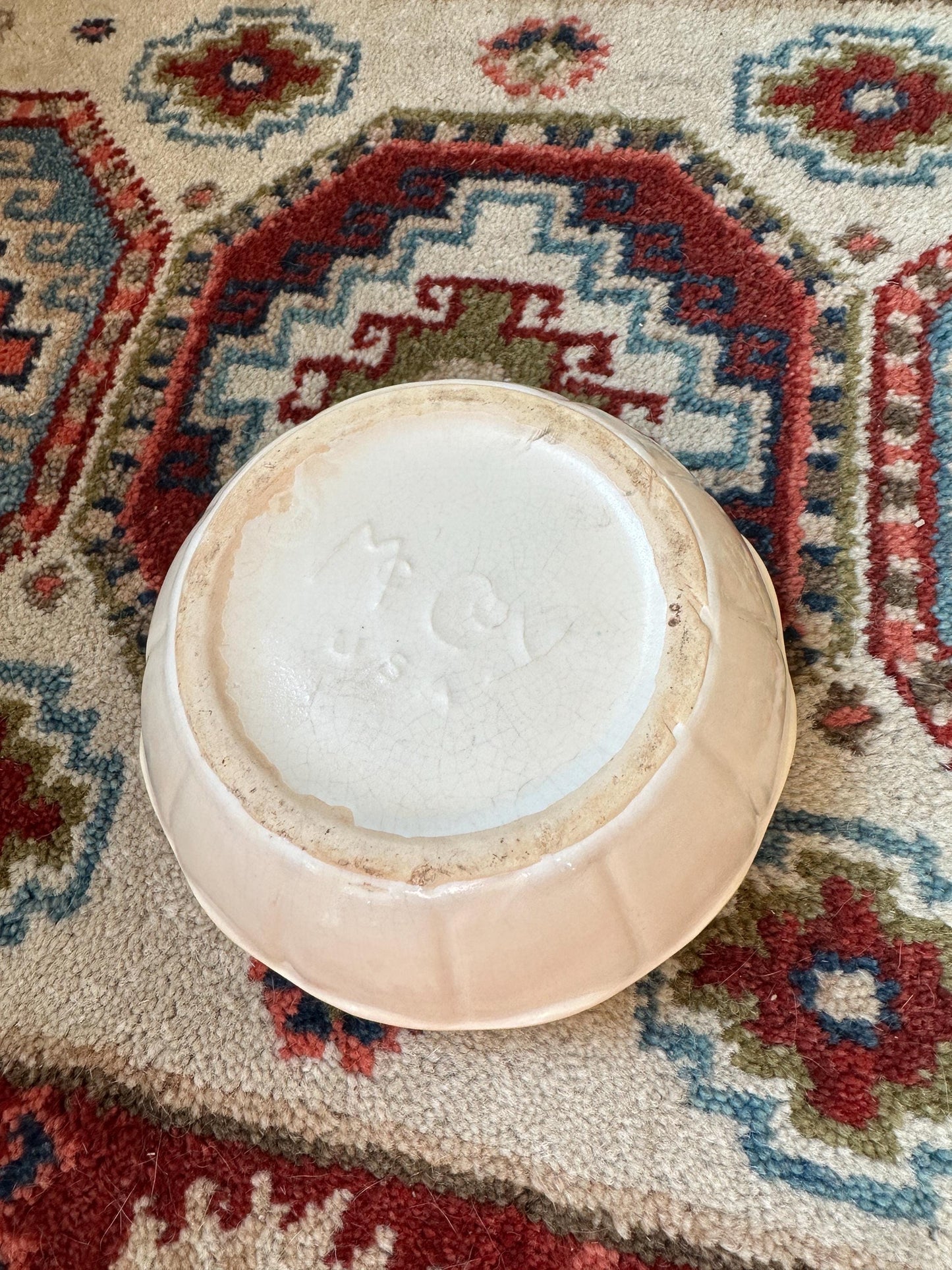 Vintage McCoy Matte White Ribbed Planter: Scalloped Edge Pottery