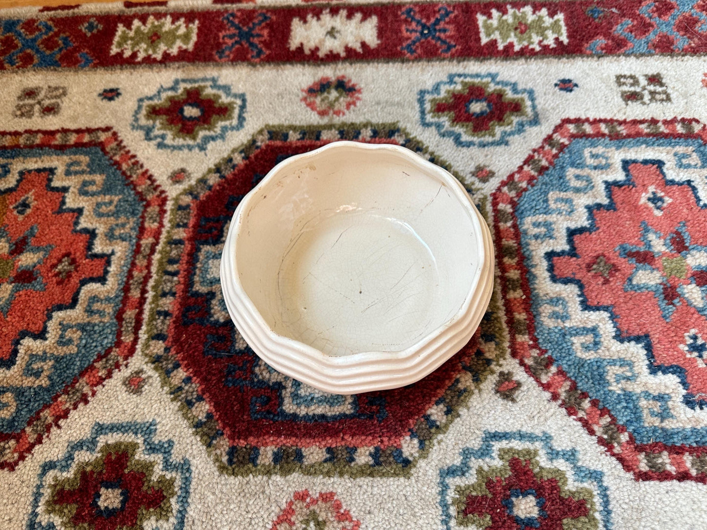 Vintage McCoy Matte White Ribbed Planter: Scalloped Edge Pottery