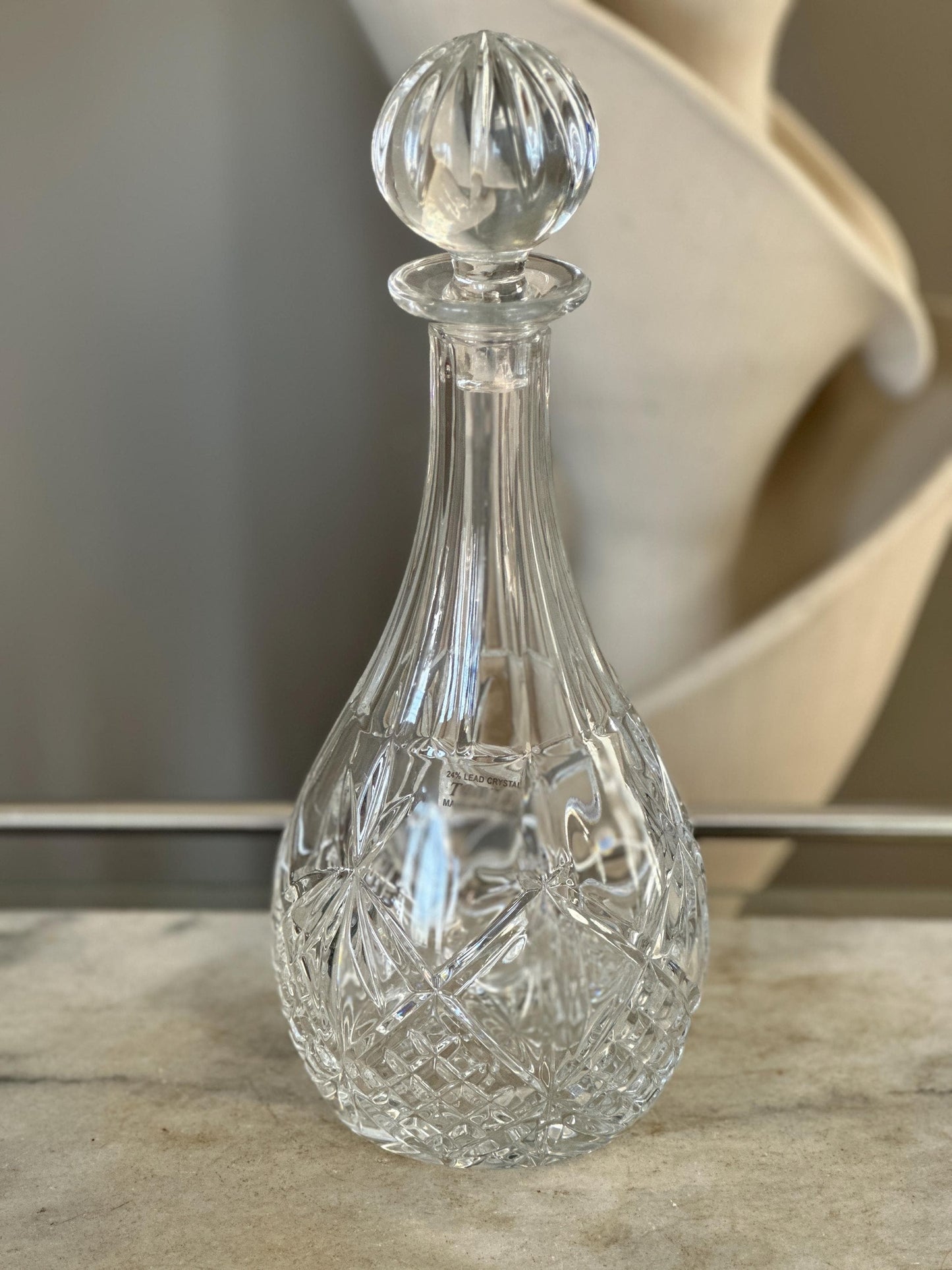 Vintage Towle 24% Lead Crystal Decanter with Stopper: Elegant Barware