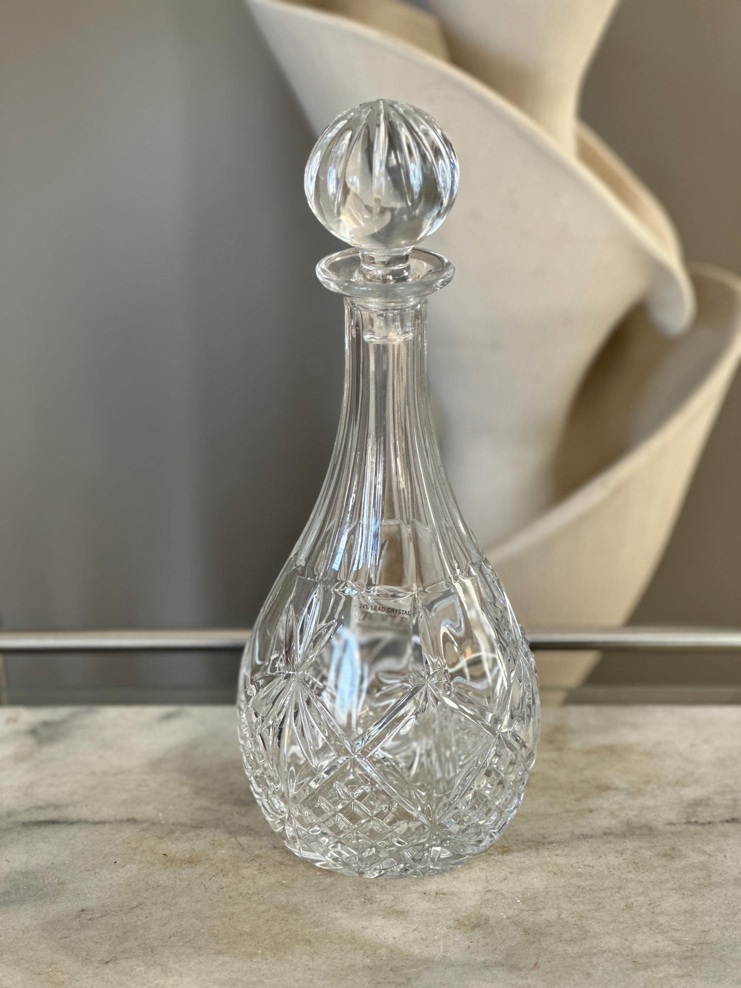 Vintage Towle 24% Lead Crystal Decanter with Stopper: Elegant Barware