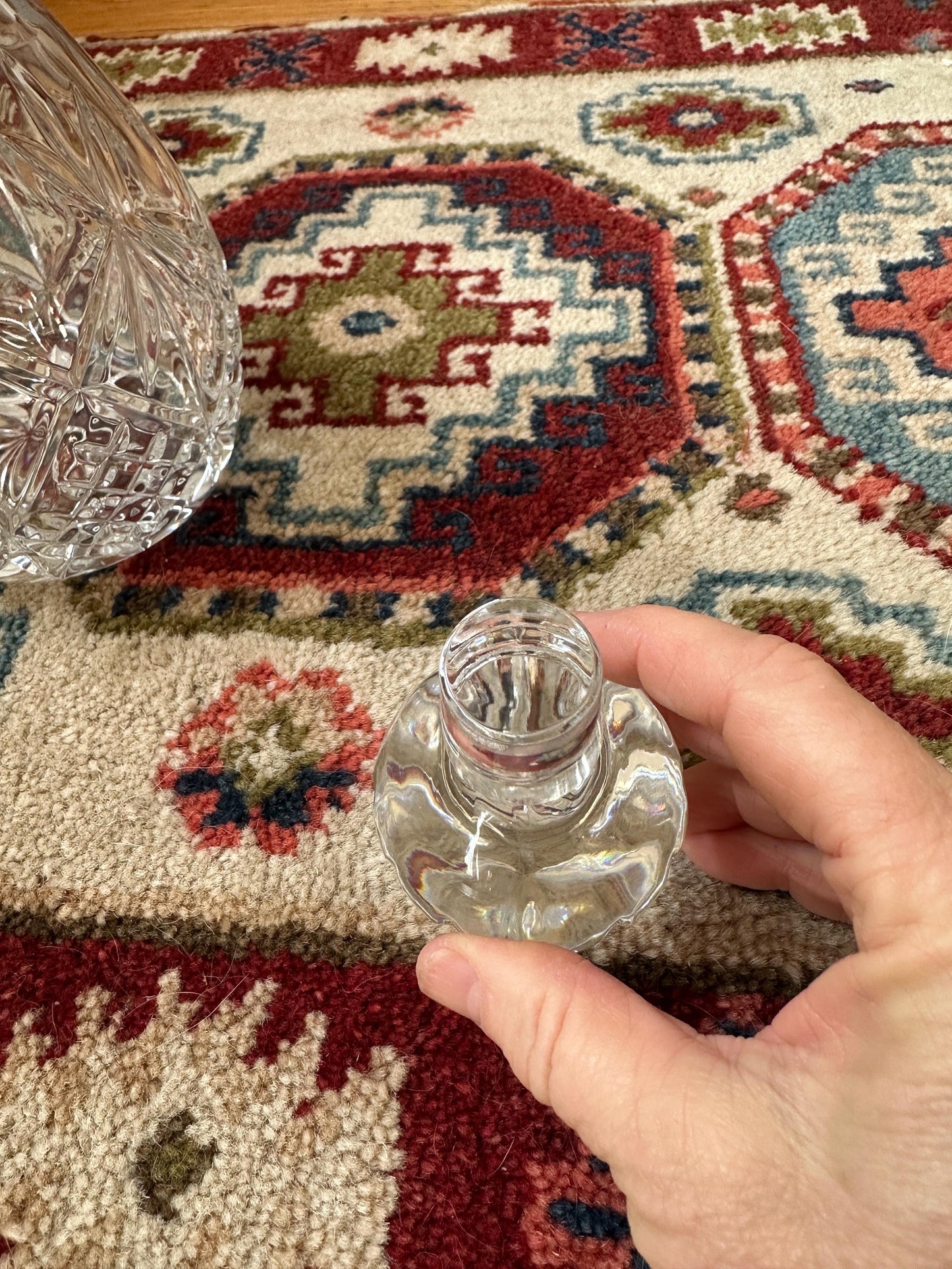 Vintage Towle 24% Lead Crystal Decanter with Stopper: Elegant Barware