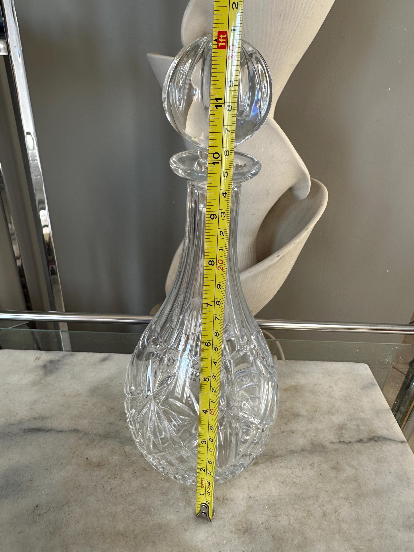 Vintage Towle 24% Lead Crystal Decanter with Stopper: Elegant Barware