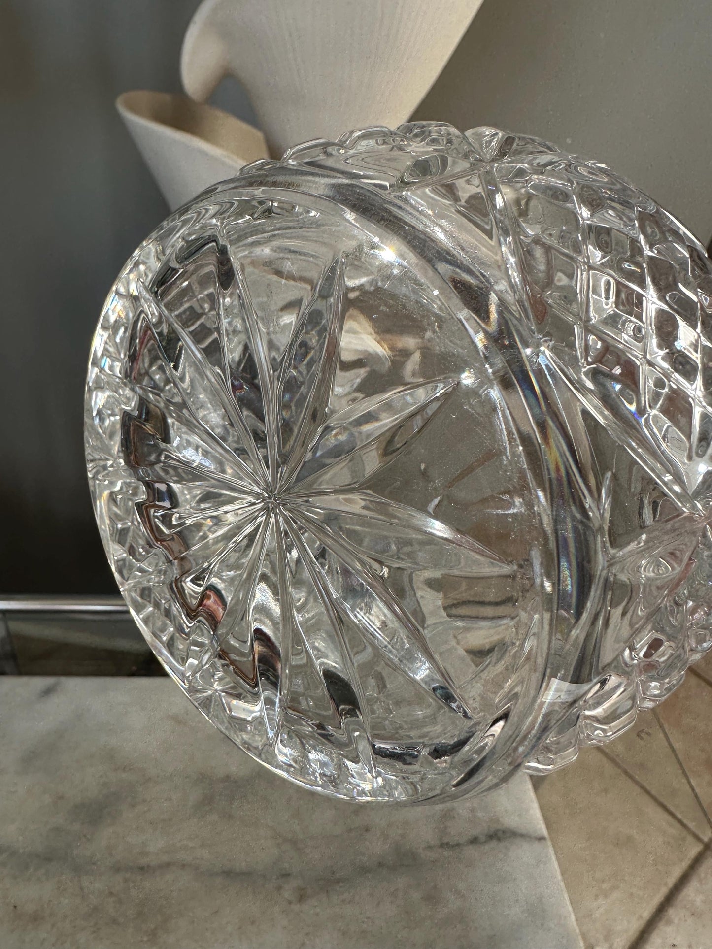 Vintage Towle 24% Lead Crystal Decanter with Stopper: Elegant Barware