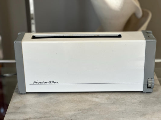 Vintage 1970s Proctor Silex Toaster: Retro White & Grey Kitchen Appliance