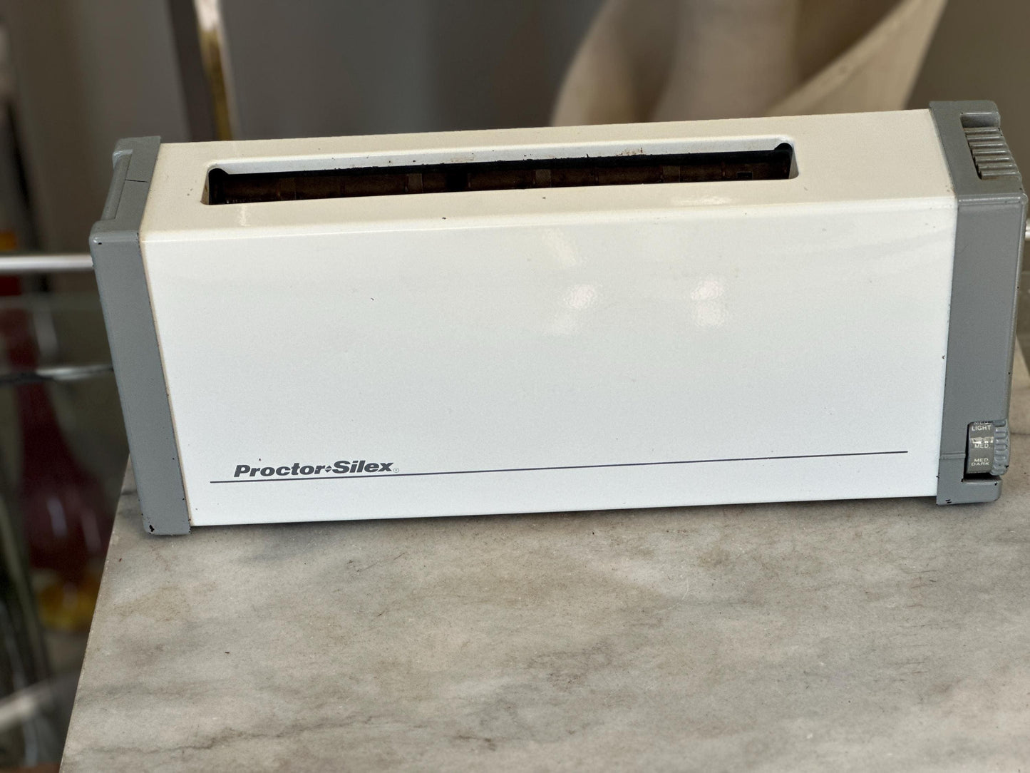 Vintage 1970s Proctor Silex Toaster: Retro White & Grey Kitchen Appliance