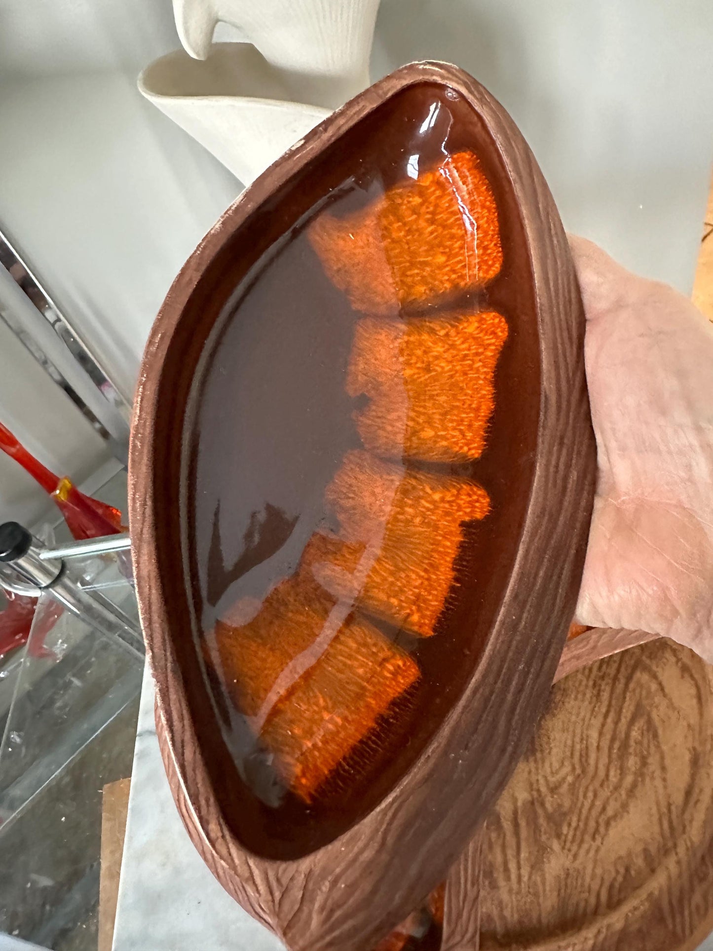 Vintage Mid-Century California Pottery Lazy Susan Serving Set – No. USA 669 – Retro Orange & Brown Divided Dish on Wooden Base