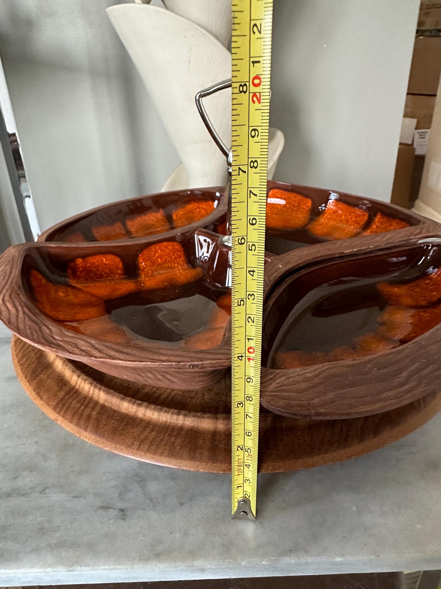 Vintage Mid-Century California Pottery Lazy Susan Serving Set – No. USA 669 – Retro Orange & Brown Divided Dish on Wooden Base