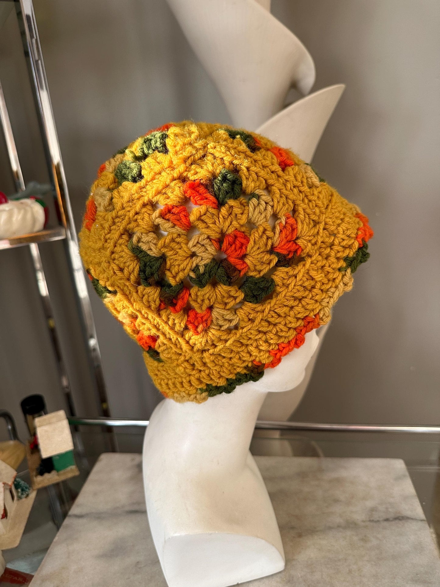 Vintage 70s Hand-Crocheted Granny Square Bucket Hat – Retro Autumn Boho