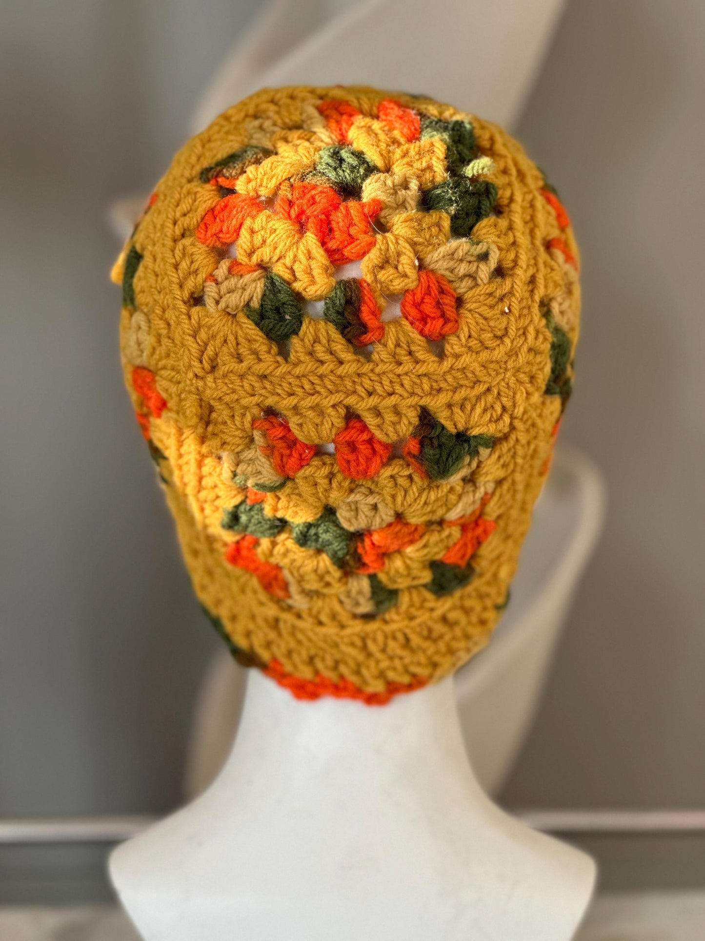 Vintage 70s Hand-Crocheted Granny Square Bucket Hat – Retro Autumn Boho