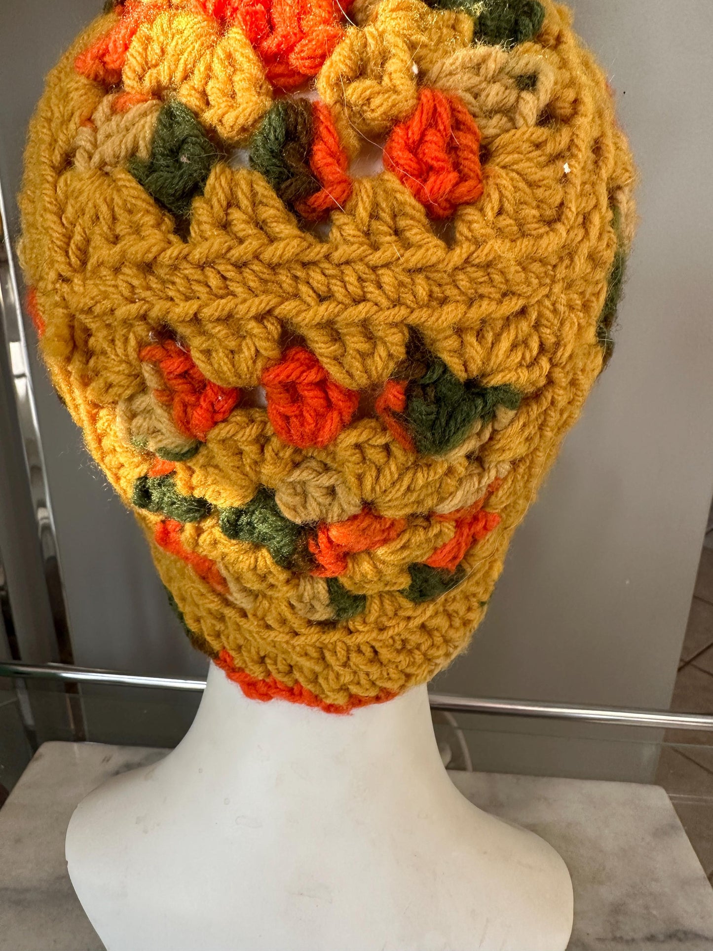 Vintage 70s Hand-Crocheted Granny Square Bucket Hat – Retro Autumn Boho
