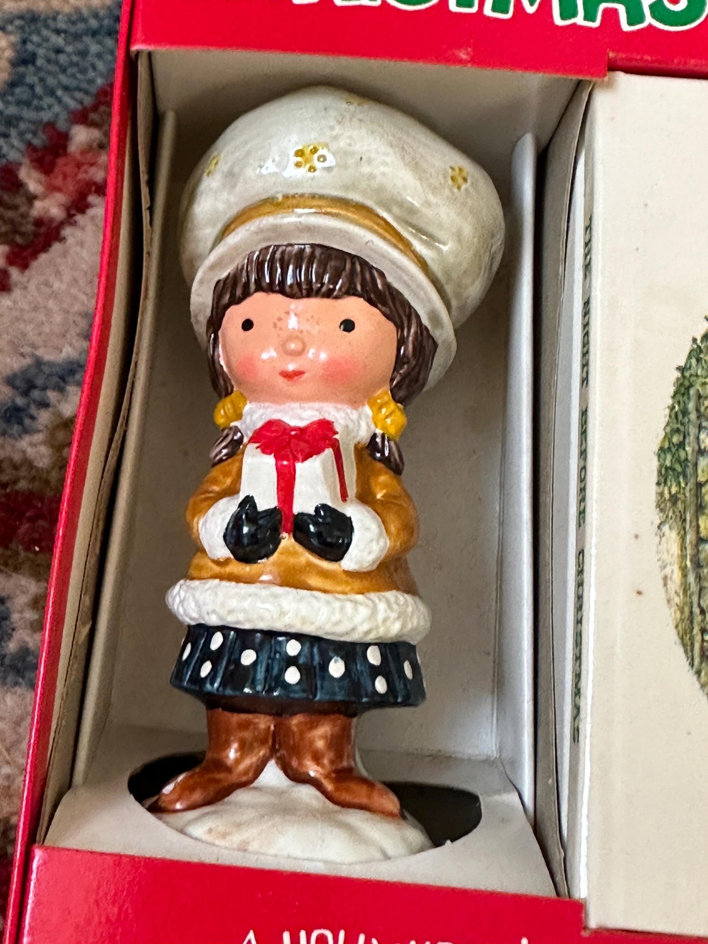 Vintage Holly Hobbie Figurine - Christmas Bookmates - Night Before Christmas