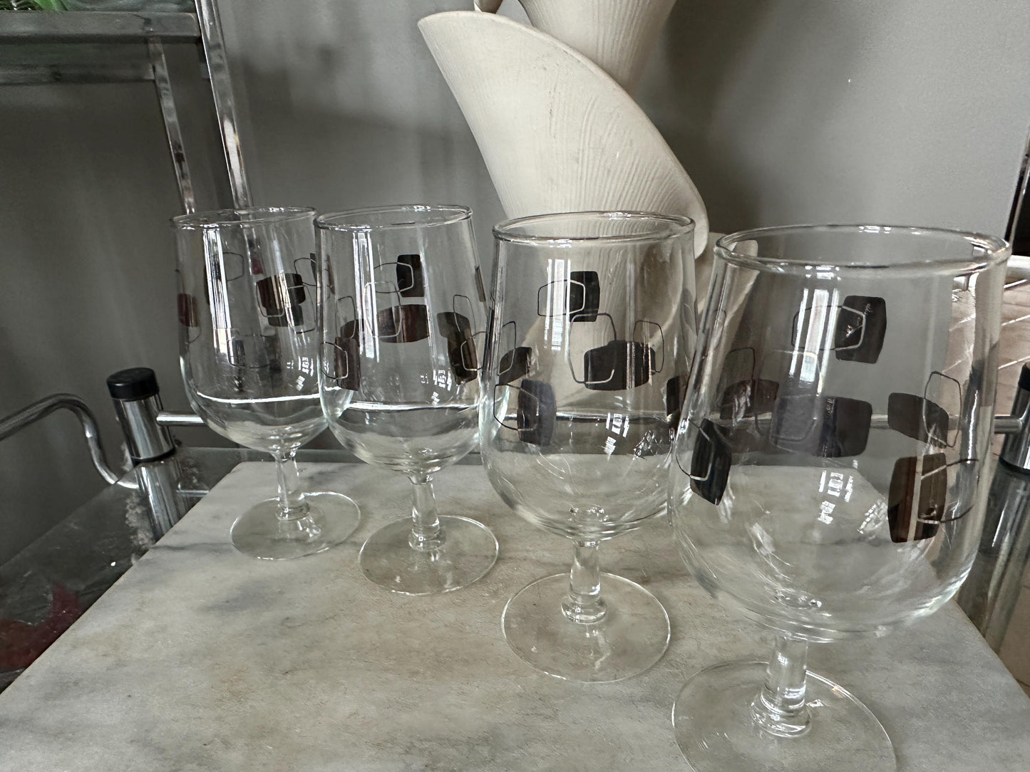Vintage MCM Cocktail Barware – Set of 4 Wine Goblets w/ Silver Geometric Design | Mid-Century Modern Glassware