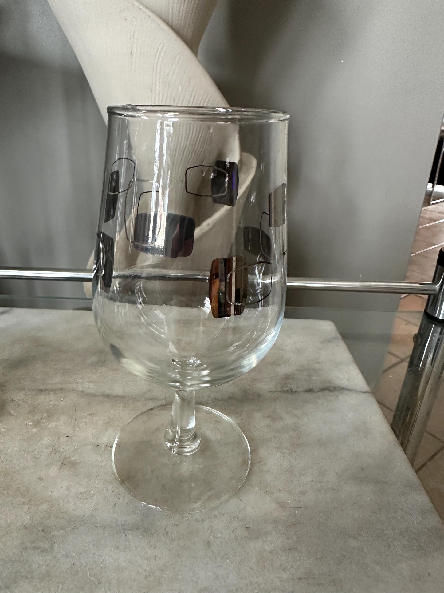 Vintage MCM Cocktail Barware – Set of 4 Wine Goblets w/ Silver Geometric Design | Mid-Century Modern Glassware