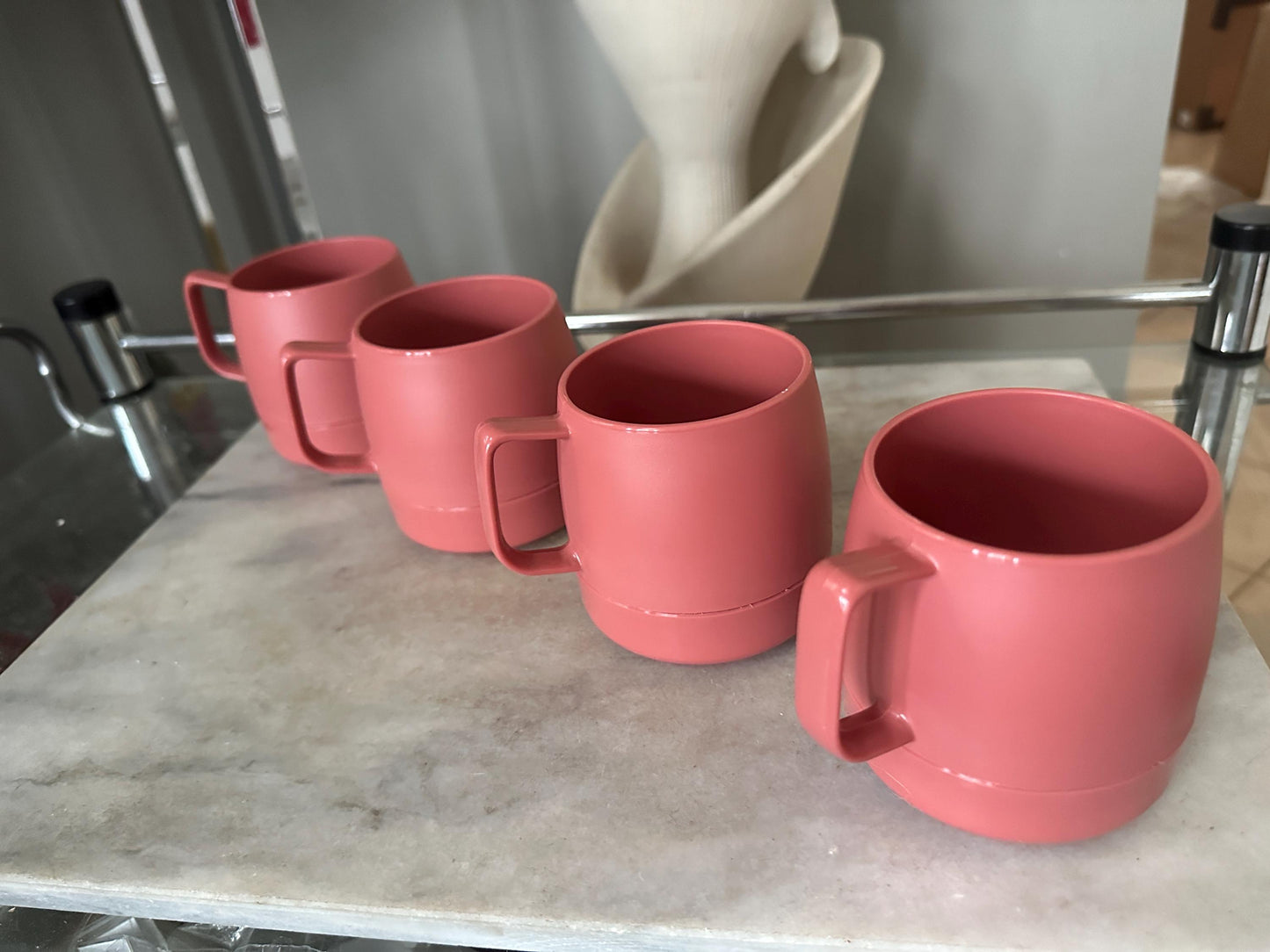 Vintage Dinex Stacking Mugs – Retro Mauve Plastic Cups, Set of 4