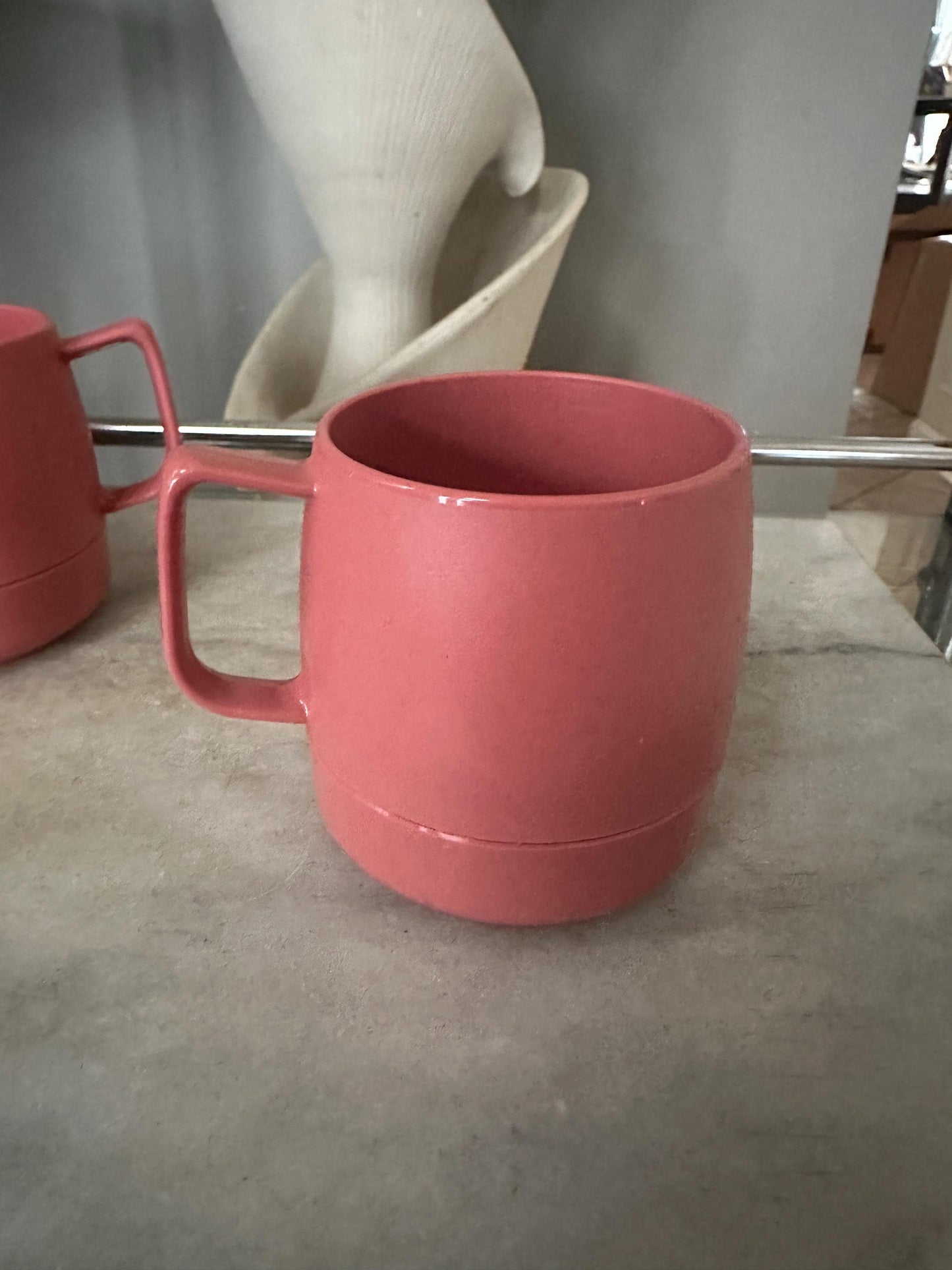 Vintage Dinex Stacking Mugs – Retro Mauve Plastic Cups, Set of 4