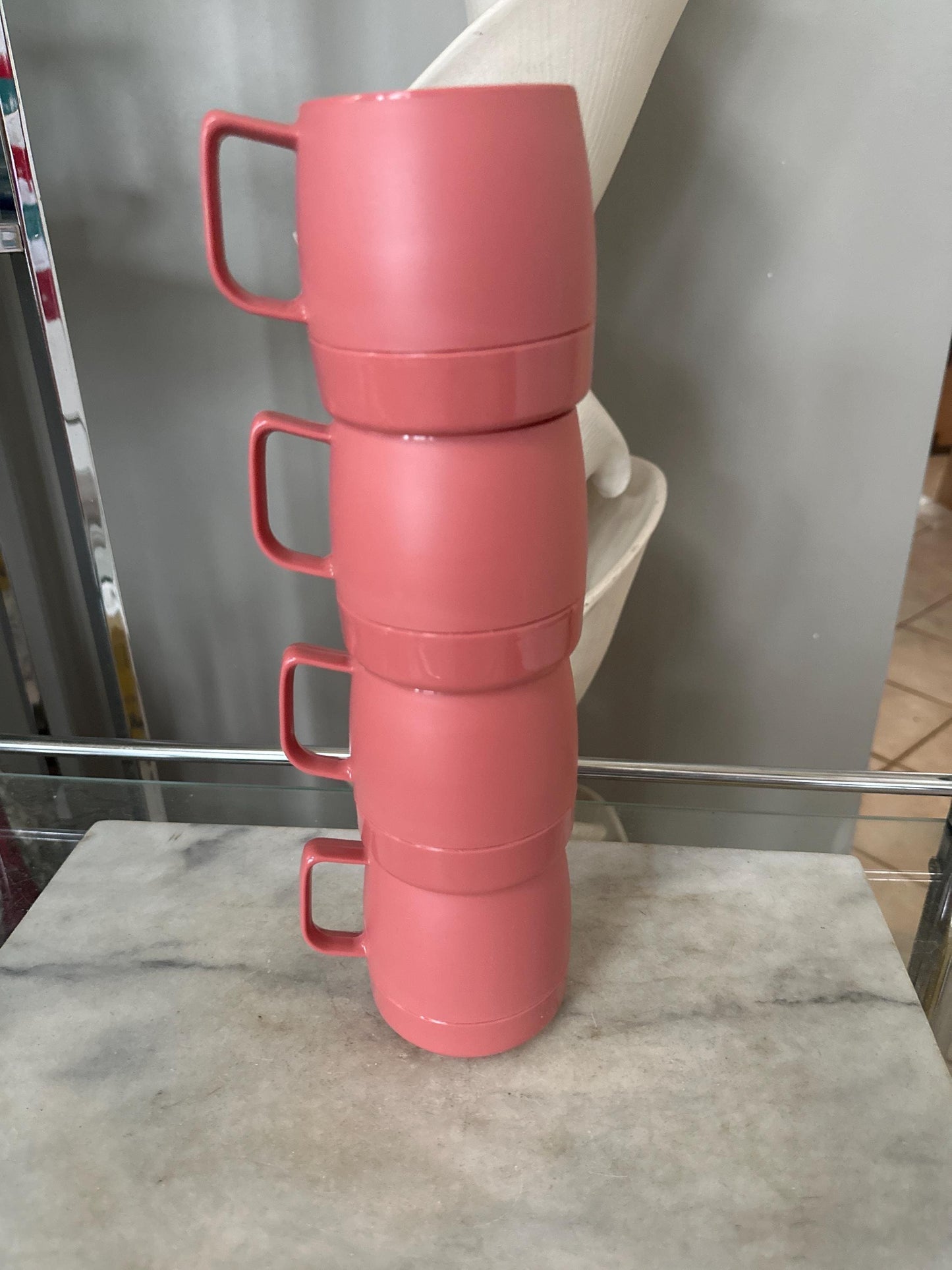Vintage Dinex Stacking Mugs – Retro Mauve Plastic Cups, Set of 4