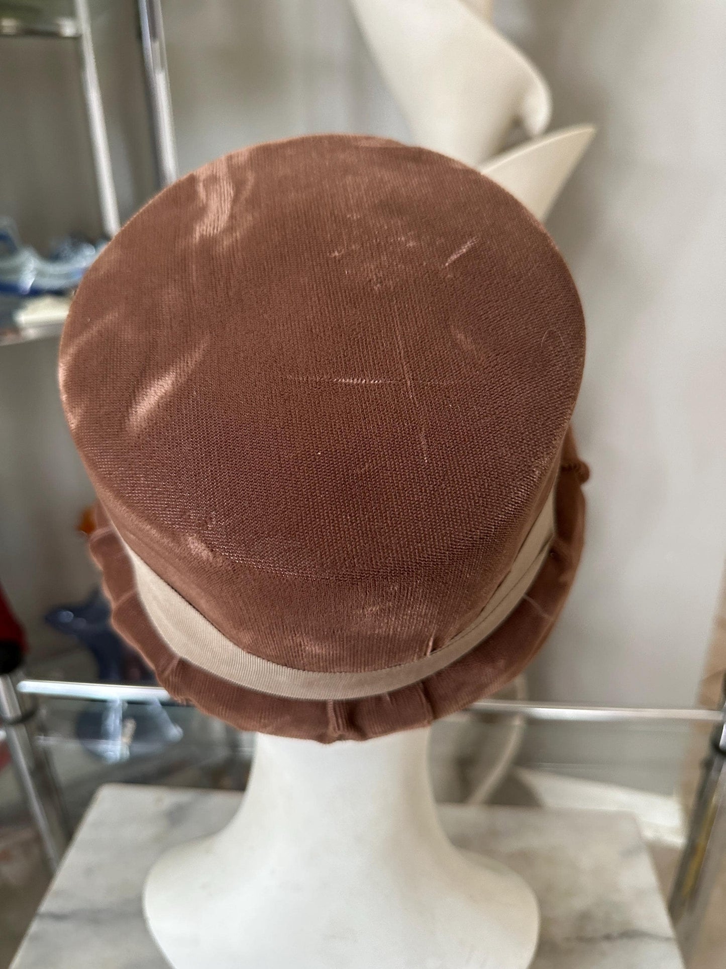 Vintage womens brown velour bucket hat, unbranded,  with union-made band