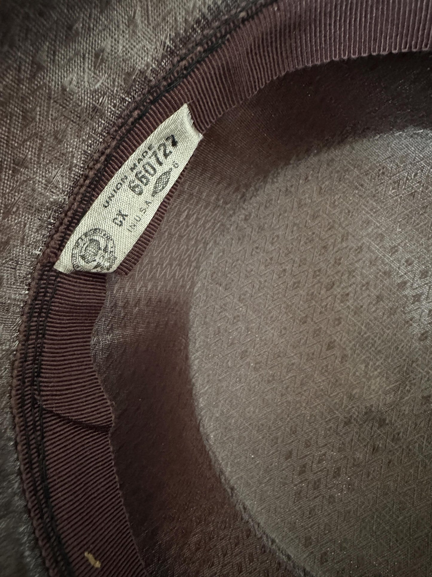 Vintage womens brown velour bucket hat, unbranded,  with union-made band