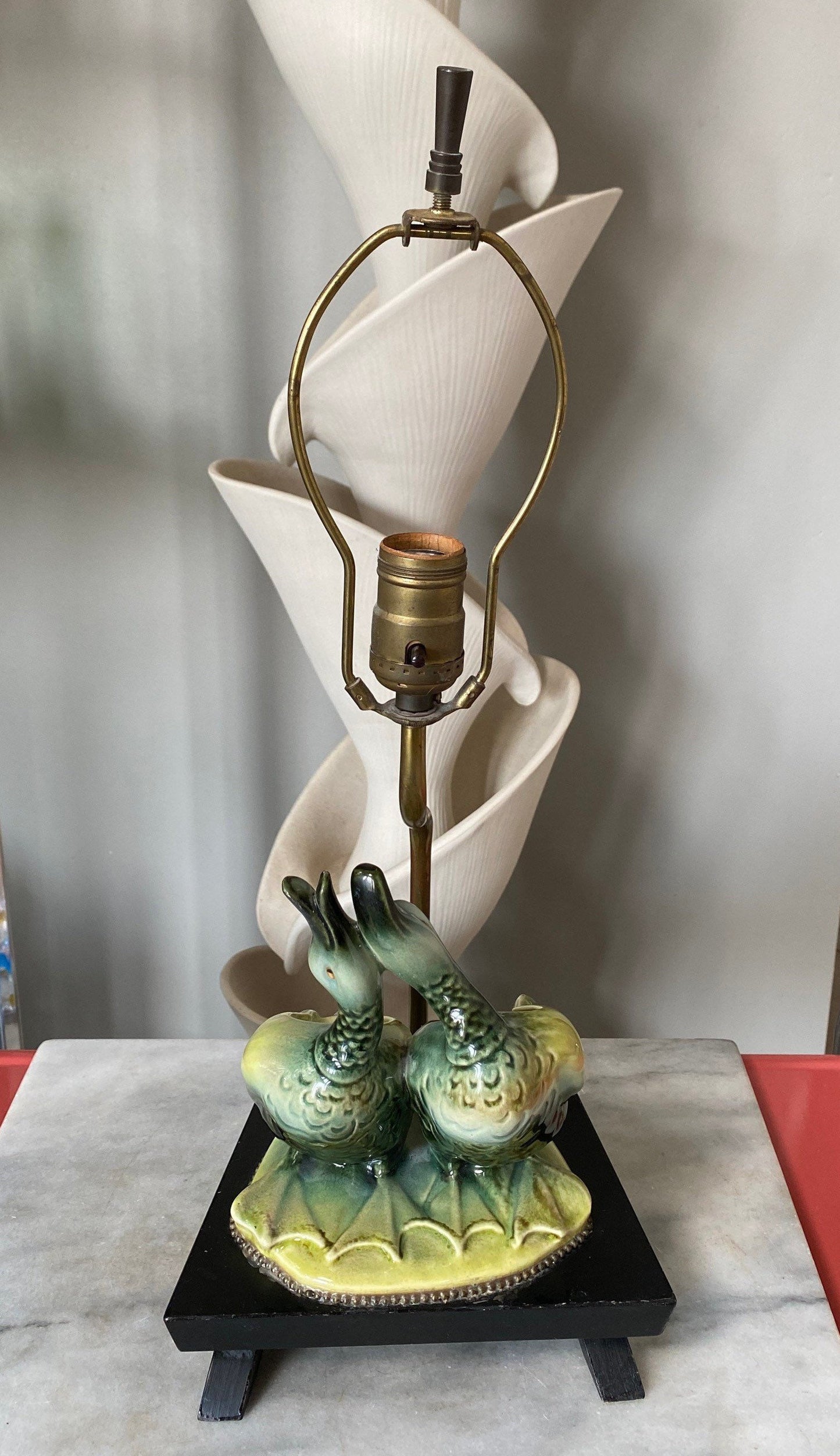 Mid Century Hull Asian Ducks Planter Accent Lamp