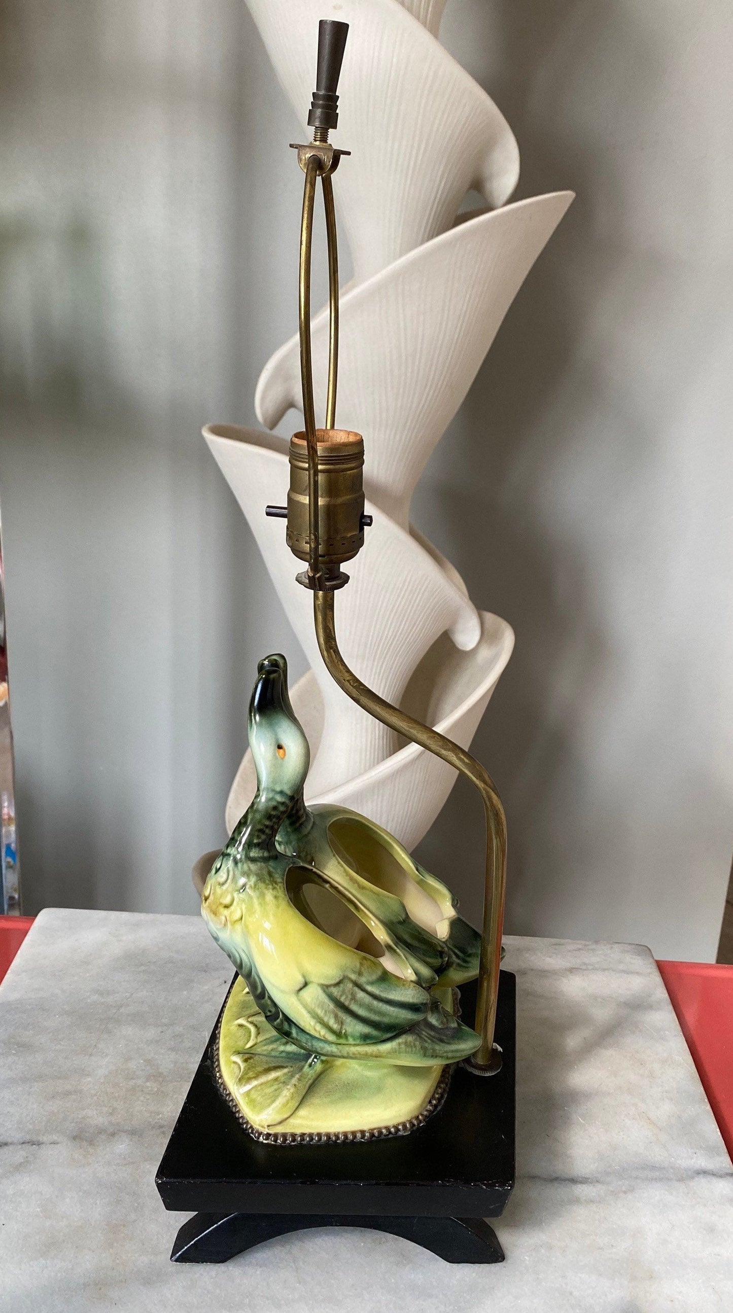 Mid Century Hull Asian Ducks Planter Accent Lamp