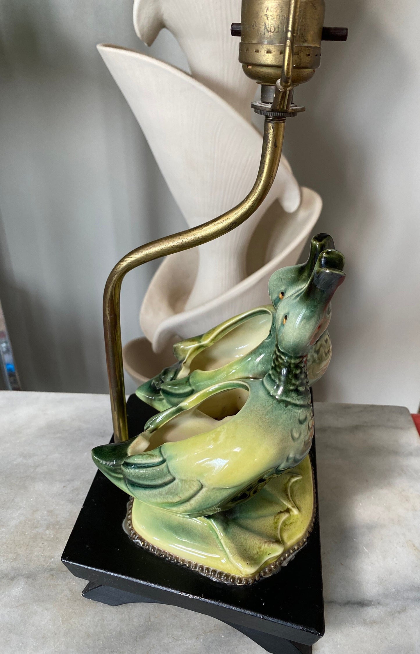 Mid Century Hull Asian Ducks Planter Accent Lamp