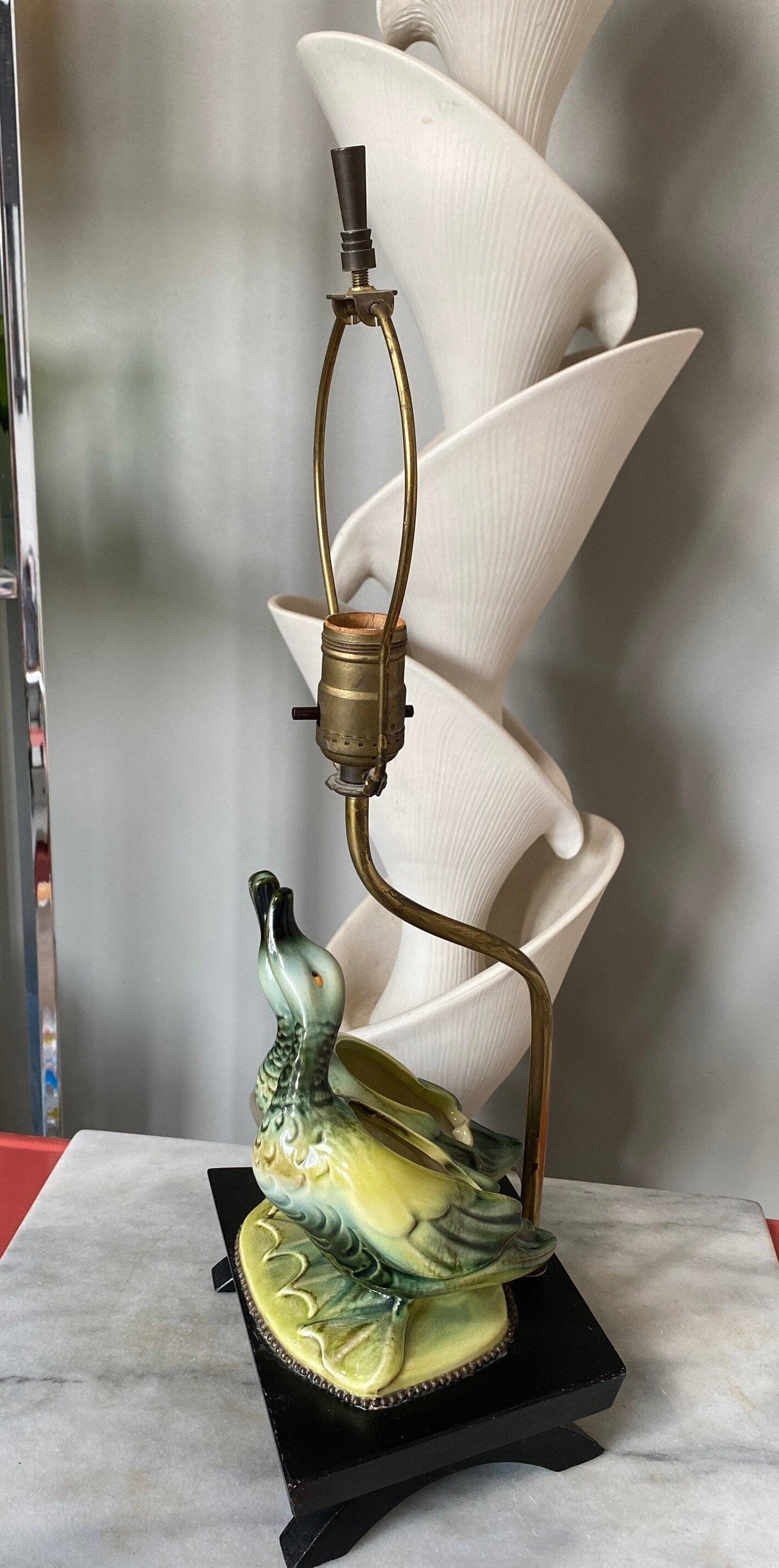 Mid Century Hull Asian Ducks Planter Accent Lamp