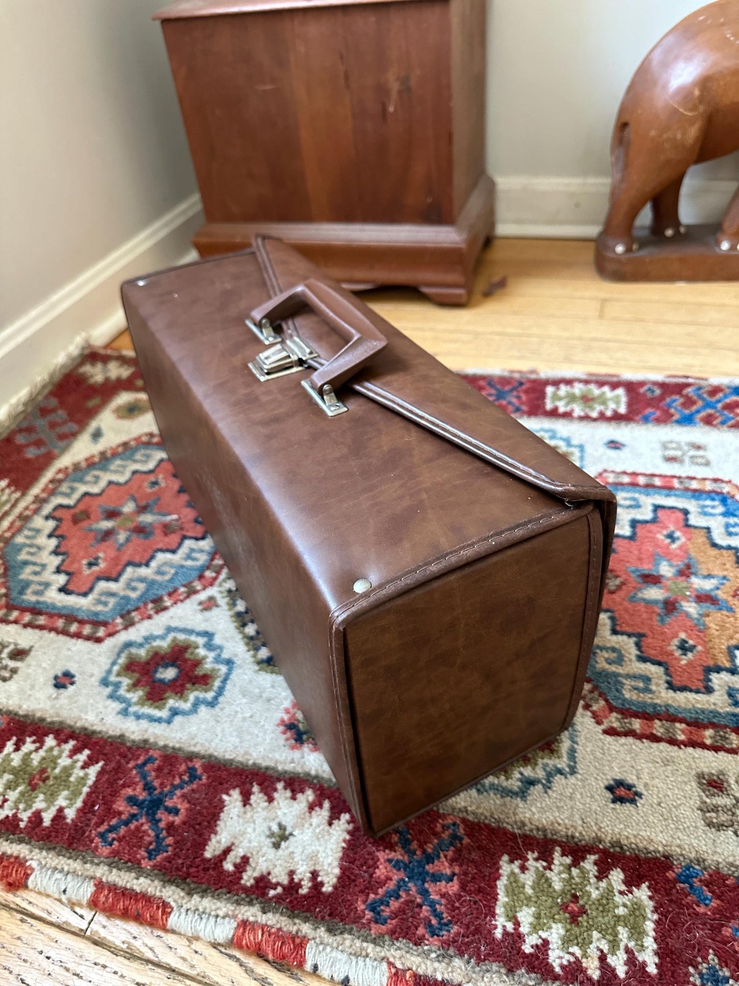 Vintage Faux Leather  8 Track Case | Faux Leather 24 8 Track Tape Carrying Case with 24 Tapes – Elvis, Johnny Cash, Sinatra, Country, 1970s