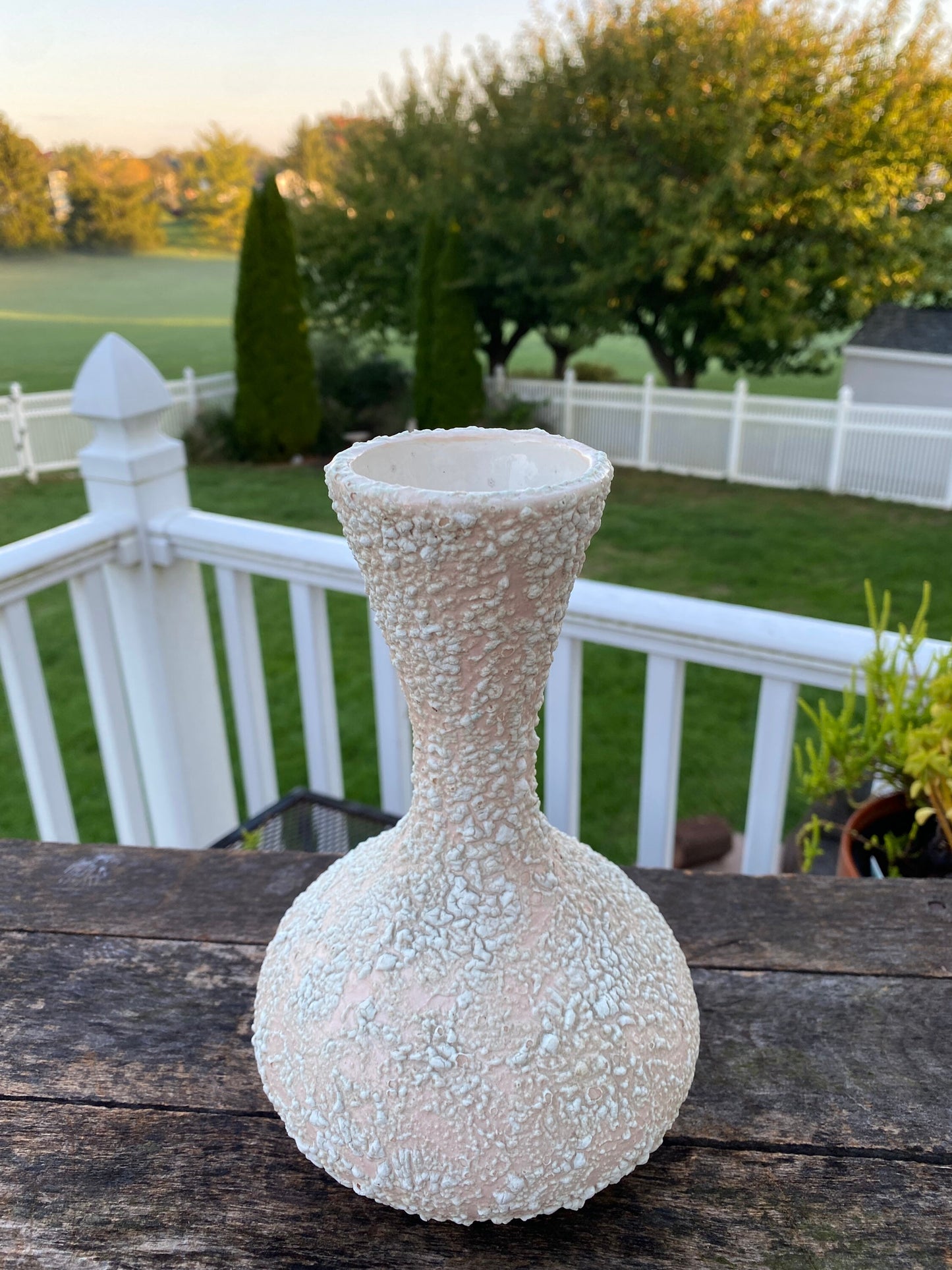 Mid Century Modern Pink and White Atomic Vase | MCM Popcorn Pottery